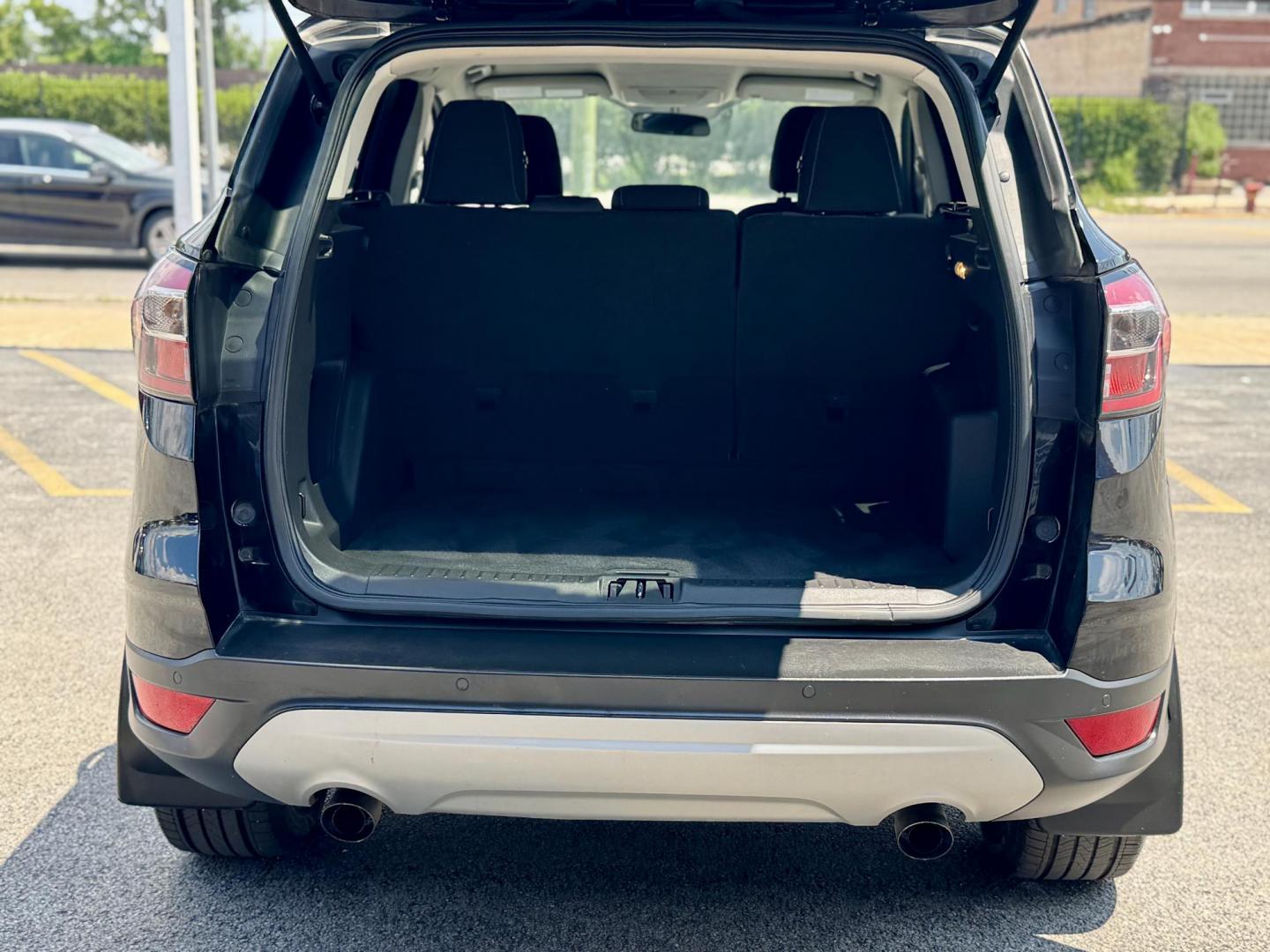 2017 BLACK Ford Escape SE 4WD (1FMCU9GD2HU) with an 1.5L L4 DOHC 16V engine, 6A transmission, located at 7600 S Western Ave., Chicago, IL, 60620, (773) 918-3980, 0.000000, 0.000000 - Photo#4