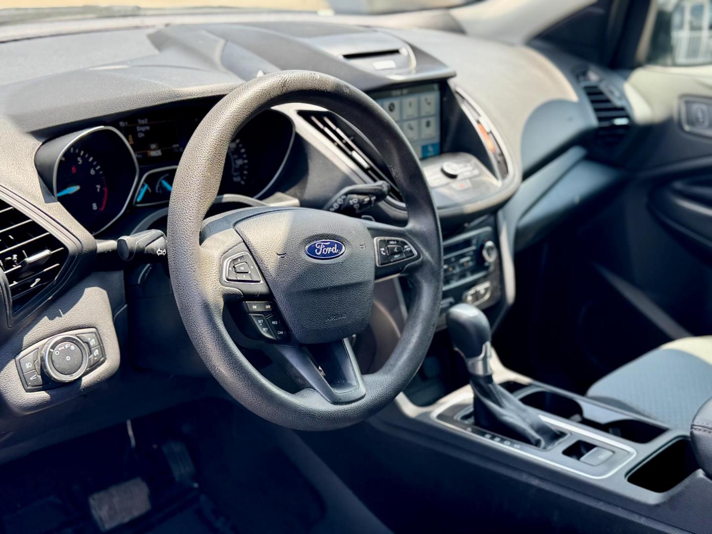 2017 BLACK Ford Escape SE 4WD (1FMCU9GD2HU) with an 1.5L L4 DOHC 16V engine, 6A transmission, located at 7600 S Western Ave., Chicago, IL, 60620, (773) 918-3980, 0.000000, 0.000000 - Photo#5