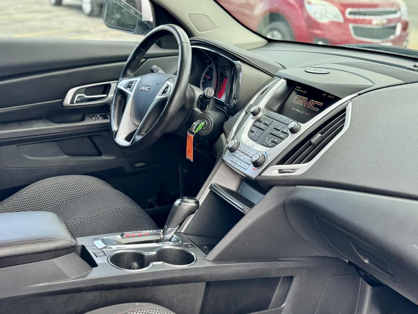 2017 SILVER GMC Terrain SLE2 AWD (2GKFLTEKXH6) with an 2.4L L4 DOHC 16V engine, 6A transmission, located at 7600 S Western Ave., Chicago, IL, 60620, (773) 918-3980, 0.000000, 0.000000 - Photo#8