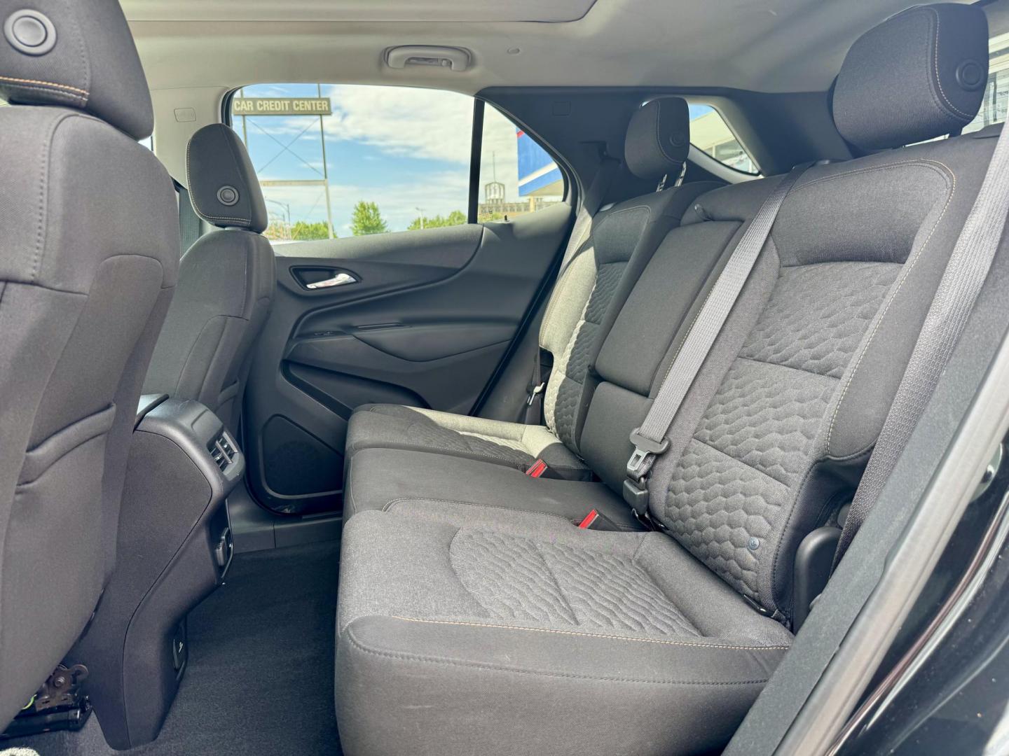 2018 BLACK Chevrolet Equinox LT 2WD (2GNAXKEX9J6) with an 2.0L L4 DOHC 16V HYBRID engine, 6A transmission, located at 7600 S Western Ave., Chicago, IL, 60620, (773) 918-3980, 0.000000, 0.000000 - Photo#10
