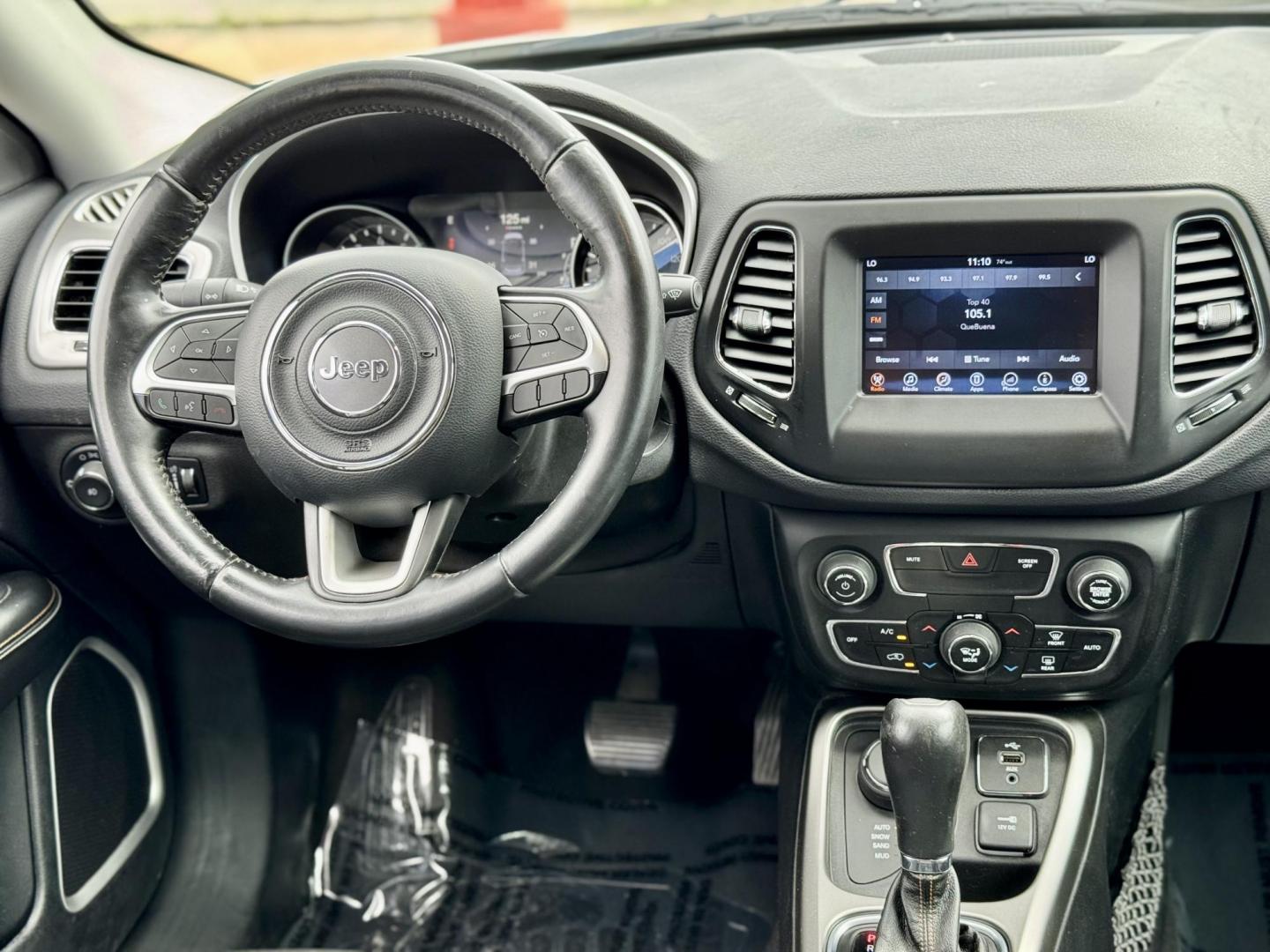 2017 WHITE Jeep Compass Sport 4WD (3C4NJDBB0HT) with an 2.4L L4 DOHC 16V engine, located at 7600 S Western Ave., Chicago, IL, 60620, (773) 918-3980, 0.000000, 0.000000 - Photo#6