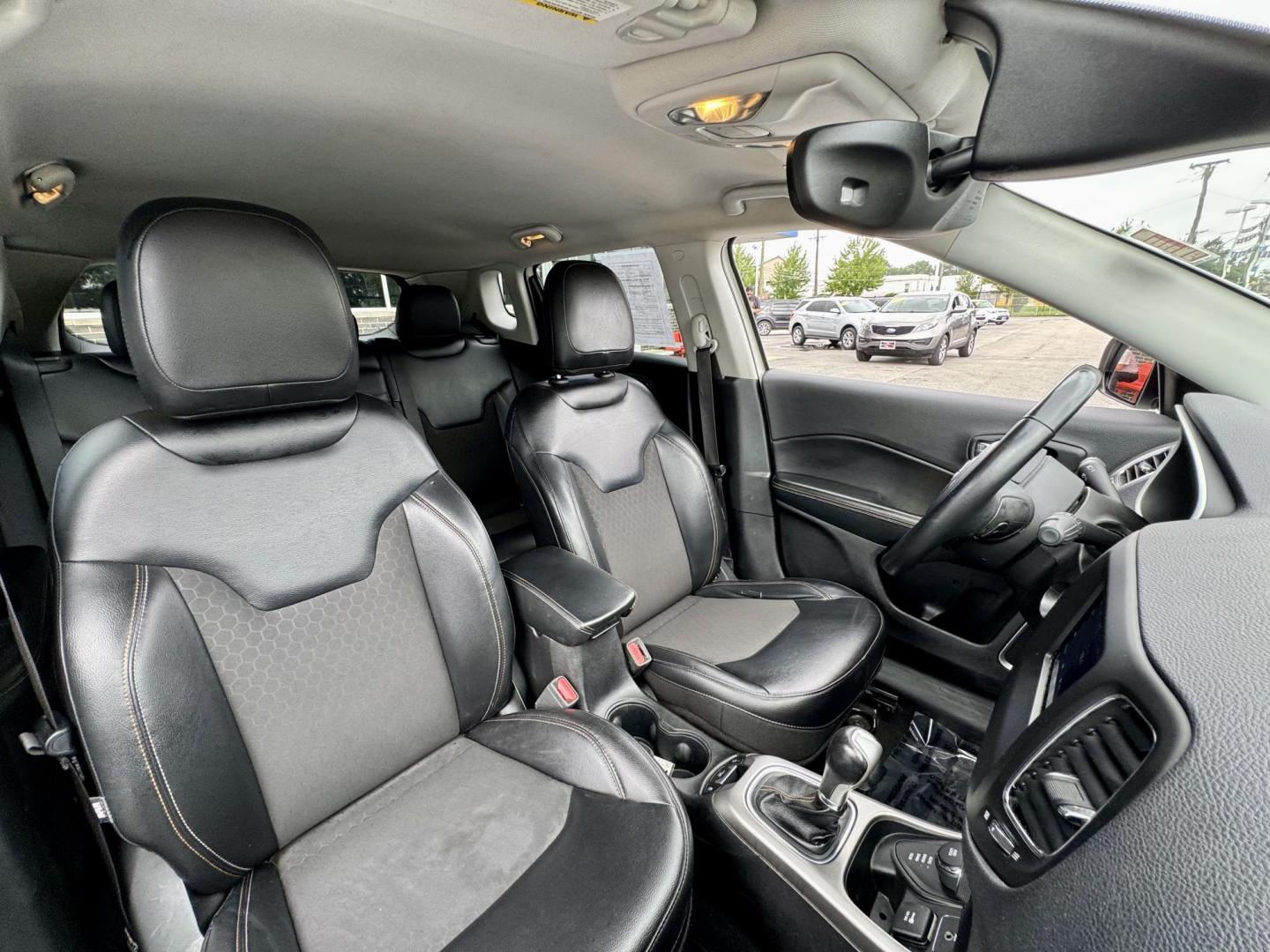 2017 WHITE Jeep Compass Sport 4WD (3C4NJDBB0HT) with an 2.4L L4 DOHC 16V engine, located at 7600 S Western Ave., Chicago, IL, 60620, (773) 918-3980, 0.000000, 0.000000 - Photo#9