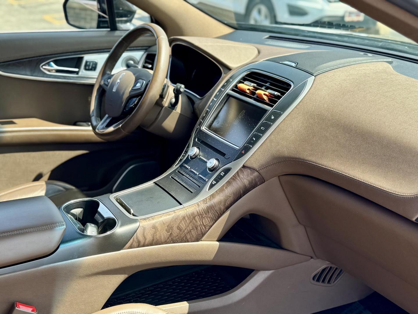 2016 BLACK Lincoln MKX Reserve AWD (2LMTJ8LP0GB) with an 2.7L V6 DOHC 24V engine, 6-Speed Automatic transmission, located at 7600 S Western Ave., Chicago, IL, 60620, (773) 918-3980, 0.000000, 0.000000 - Photo#8