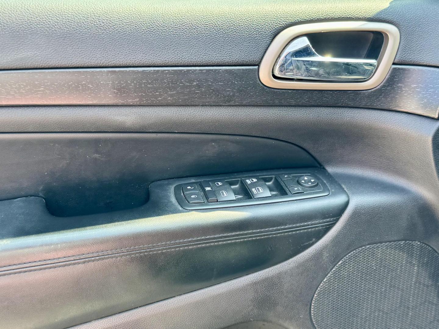 2016 GRAY Jeep Grand Cherokee Laredo 4WD (1C4RJFAG3GC) with an 3.6L V6 DOHC 24V engine, 8A transmission, located at 7600 S Western Ave., Chicago, IL, 60620, (773) 918-3980, 0.000000, 0.000000 - Photo#14