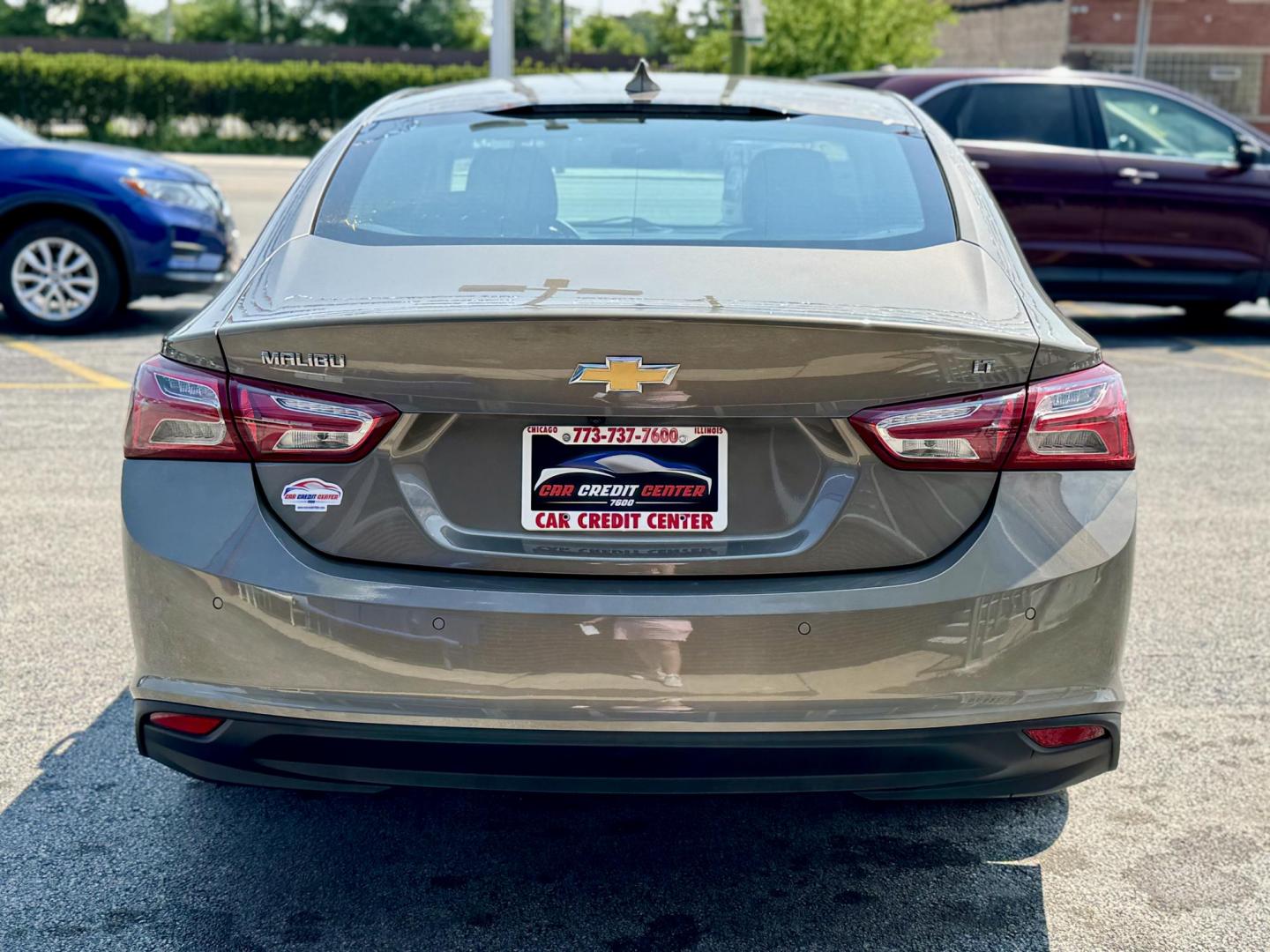 2020 GRAY Chevrolet Malibu LT (1G1ZD5ST7LF) with an 1.5L L4 DOHC 16V engine, 6A transmission, located at 7600 S Western Ave., Chicago, IL, 60620, (773) 918-3980, 0.000000, 0.000000 - Photo#3