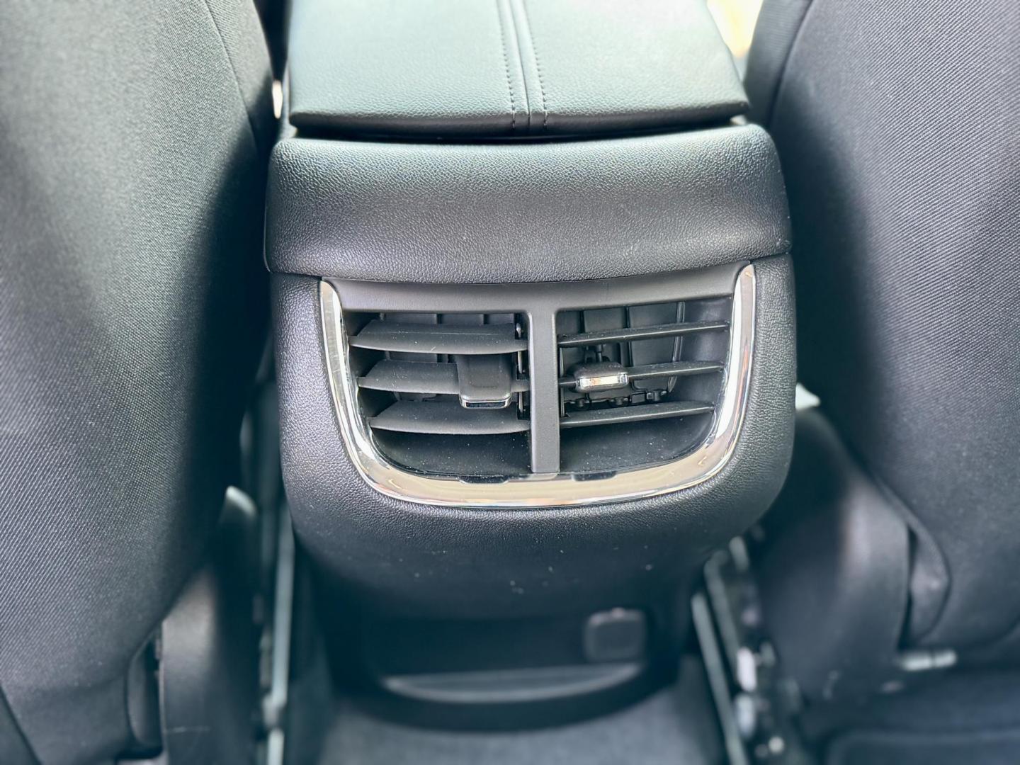 2020 GRAY Chevrolet Malibu LT (1G1ZD5ST7LF) with an 1.5L L4 DOHC 16V engine, 6A transmission, located at 7600 S Western Ave., Chicago, IL, 60620, (773) 918-3980, 0.000000, 0.000000 - Photo#16