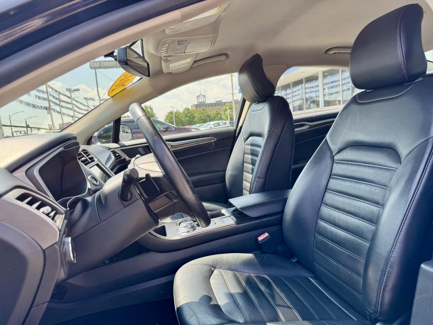 2018 BLACK Ford Fusion SE (3FA6P0HD1JR) with an 1.5L L4 DOHC 16V engine, 6A transmission, located at 7600 S Western Ave., Chicago, IL, 60620, (773) 918-3980, 0.000000, 0.000000 - Photo#7