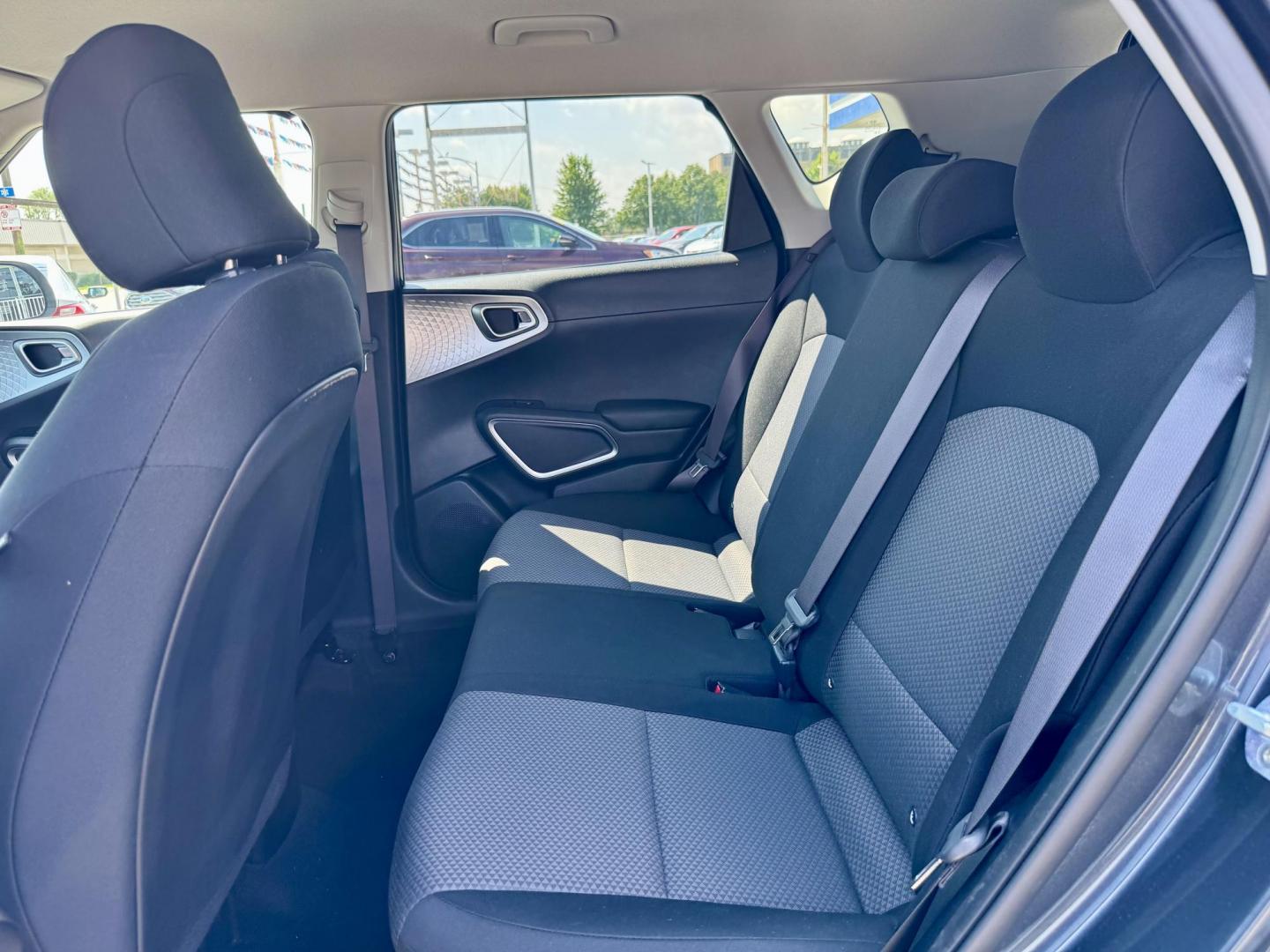2020 GRAY Kia Soul S (KNDJ23AU3L7) with an 2.0L L4 DOHC 16V engine, CVT transmission, located at 7600 S Western Ave., Chicago, IL, 60620, (773) 918-3980, 0.000000, 0.000000 - Photo#11
