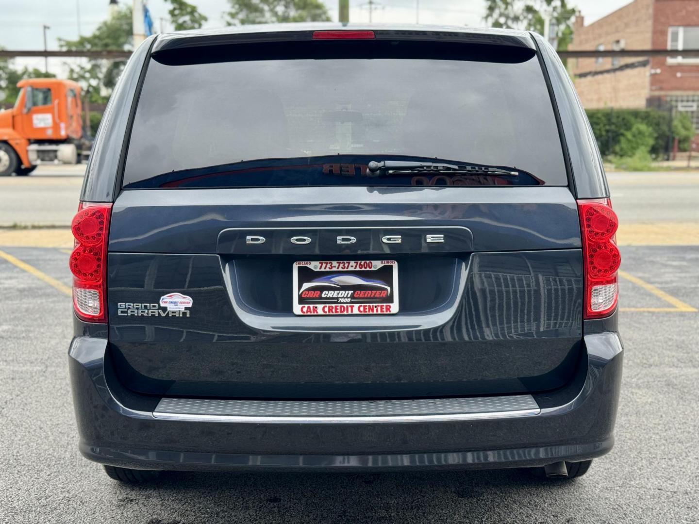 2013 BLUE Dodge Grand Caravan SE (2C4RDGBG9DR) with an 3.6L V6 DOHC 24V engine, 6-Speed Automatic transmission, located at 7600 S Western Ave., Chicago, IL, 60620, (773) 918-3980, 0.000000, 0.000000 - Photo#3