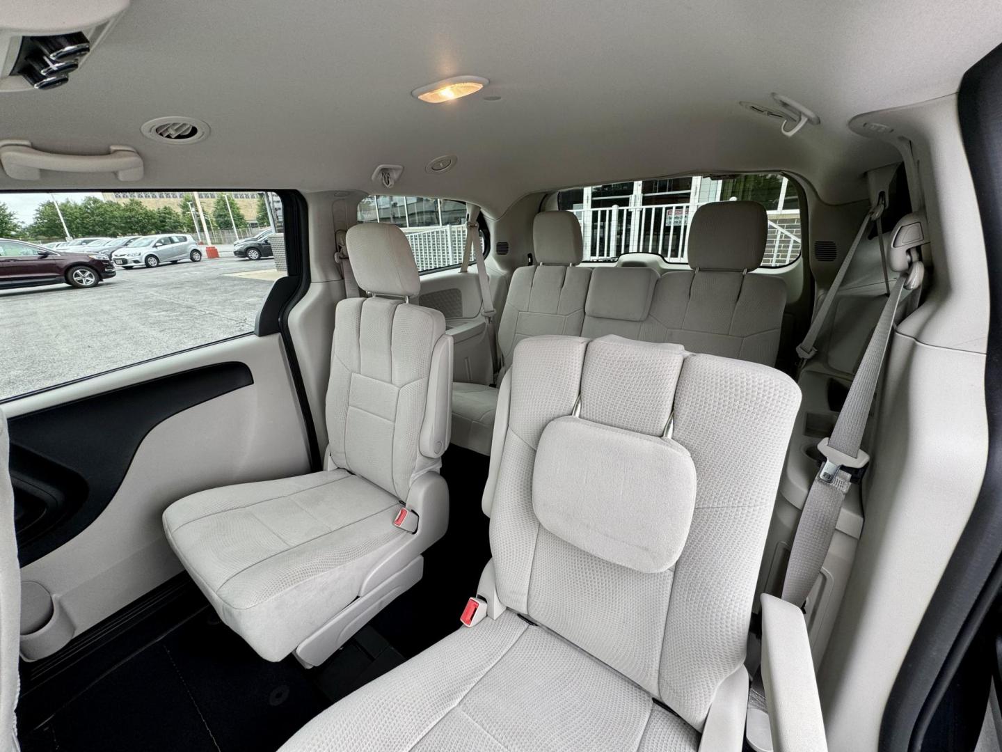 2013 BLUE Dodge Grand Caravan SE (2C4RDGBG9DR) with an 3.6L V6 DOHC 24V engine, 6-Speed Automatic transmission, located at 7600 S Western Ave., Chicago, IL, 60620, (773) 918-3980, 0.000000, 0.000000 - Photo#11