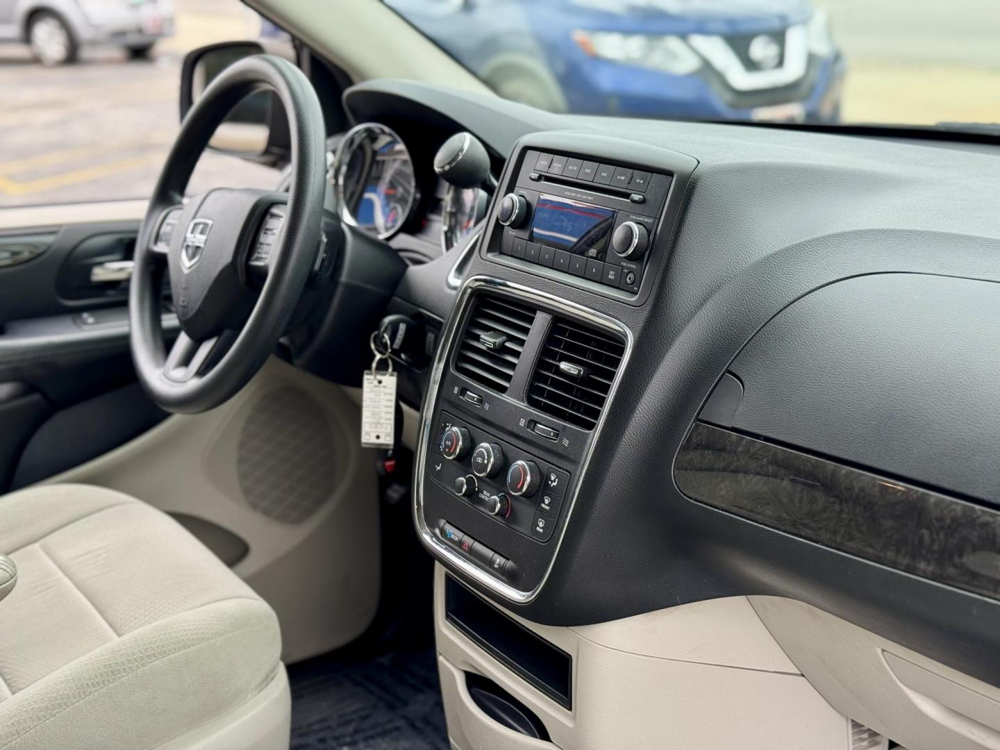 2013 BLUE Dodge Grand Caravan SE (2C4RDGBG9DR) with an 3.6L V6 DOHC 24V engine, 6-Speed Automatic transmission, located at 7600 S Western Ave., Chicago, IL, 60620, (773) 918-3980, 0.000000, 0.000000 - Photo#8