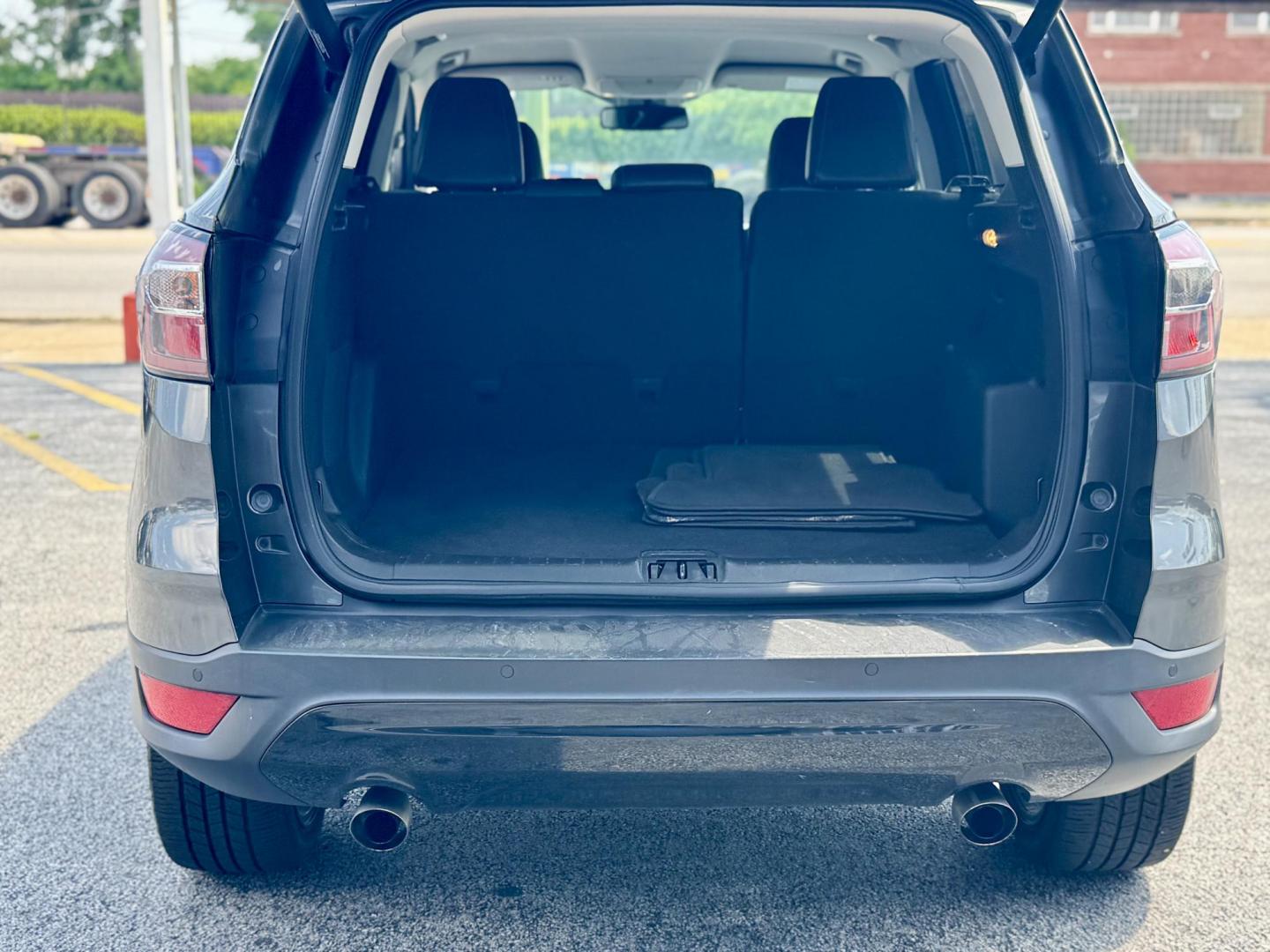 2017 GRAY Ford Escape Titanium FWD (1FMCU0J90HU) with an 2.0L L4 DOHC 16V engine, 6A transmission, located at 7600 S Western Ave., Chicago, IL, 60620, (773) 918-3980, 0.000000, 0.000000 - Photo#4