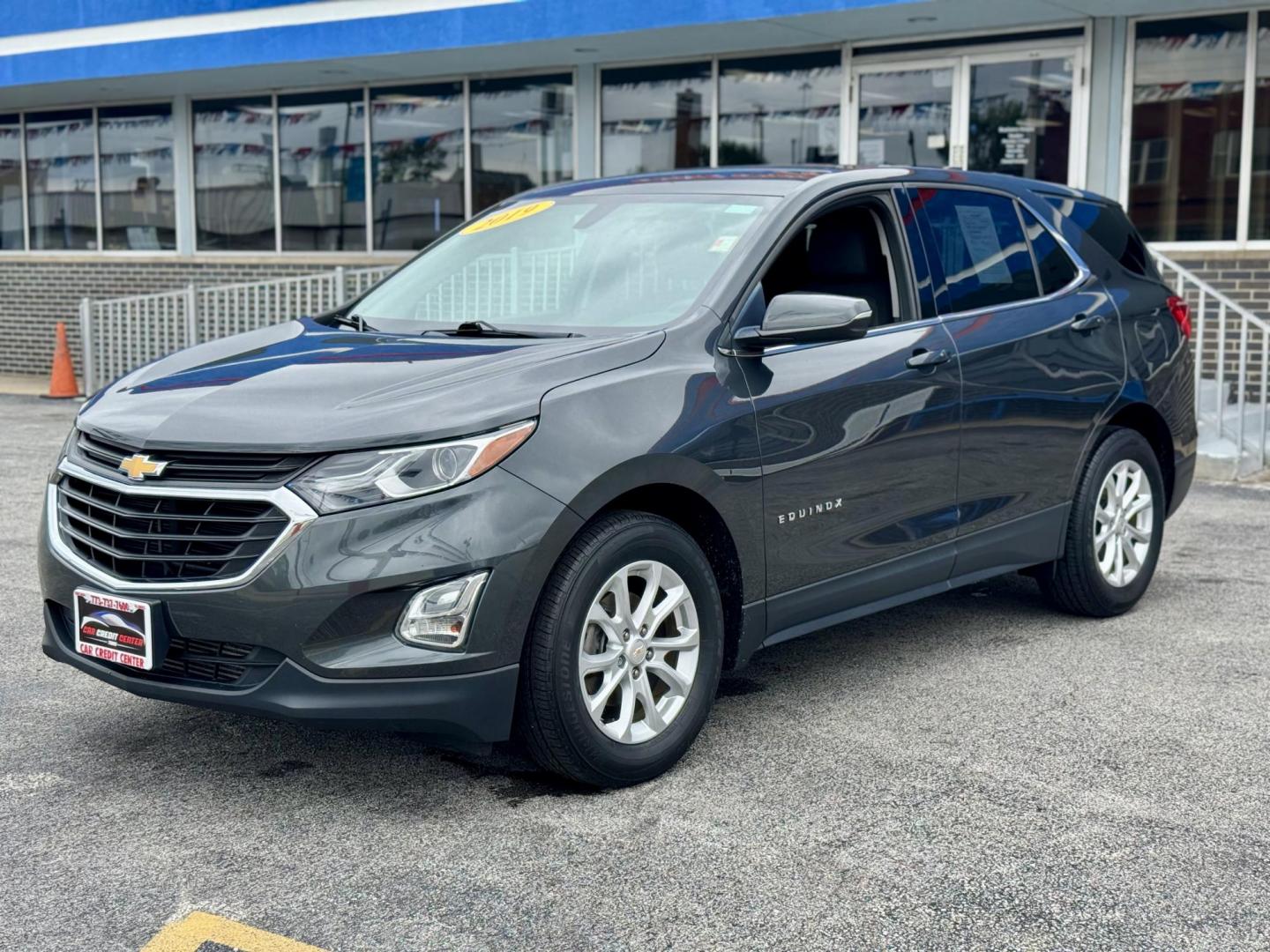 2019 GRAY Chevrolet Equinox LT 1.5 2WD (2GNAXKEV9K6) with an 1.5L L4 DIR DOHC 16V TURBO engine, 6A transmission, located at 7600 S Western Ave., Chicago, IL, 60620, (773) 918-3980, 0.000000, 0.000000 - Photo#2