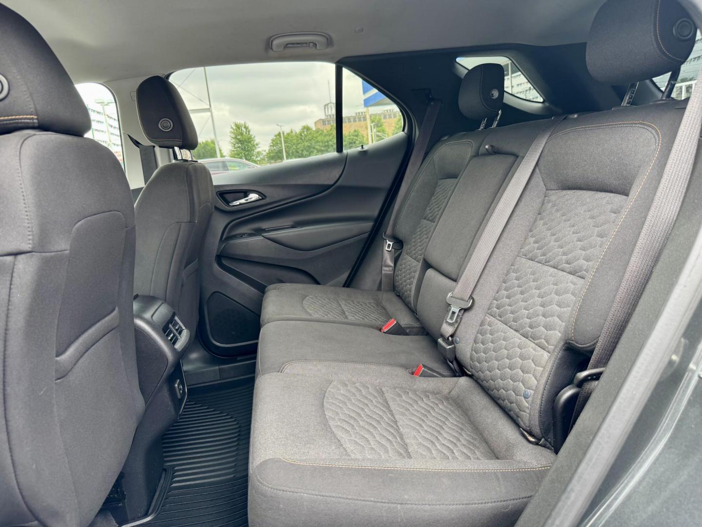 2019 GRAY Chevrolet Equinox LT 1.5 2WD (2GNAXKEV9K6) with an 1.5L L4 DIR DOHC 16V TURBO engine, 6A transmission, located at 7600 S Western Ave., Chicago, IL, 60620, (773) 918-3980, 0.000000, 0.000000 - Photo#10