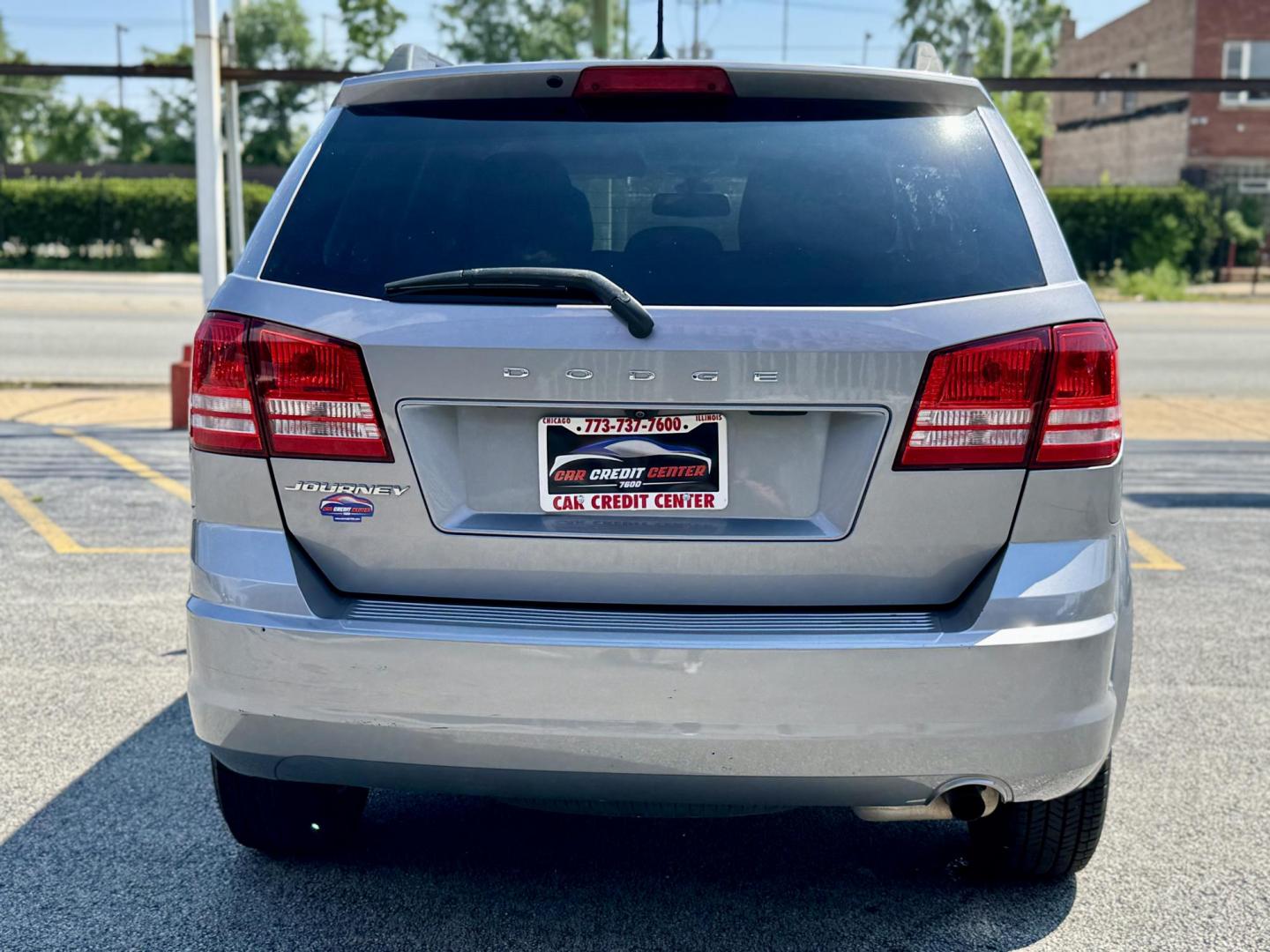 2018 SILVER Dodge Journey SE (3C4PDCAB2JT) with an 2.4L L4 DOHC 16V engine, 4A transmission, located at 7600 S Western Ave., Chicago, IL, 60620, (773) 918-3980, 0.000000, 0.000000 - Photo#3