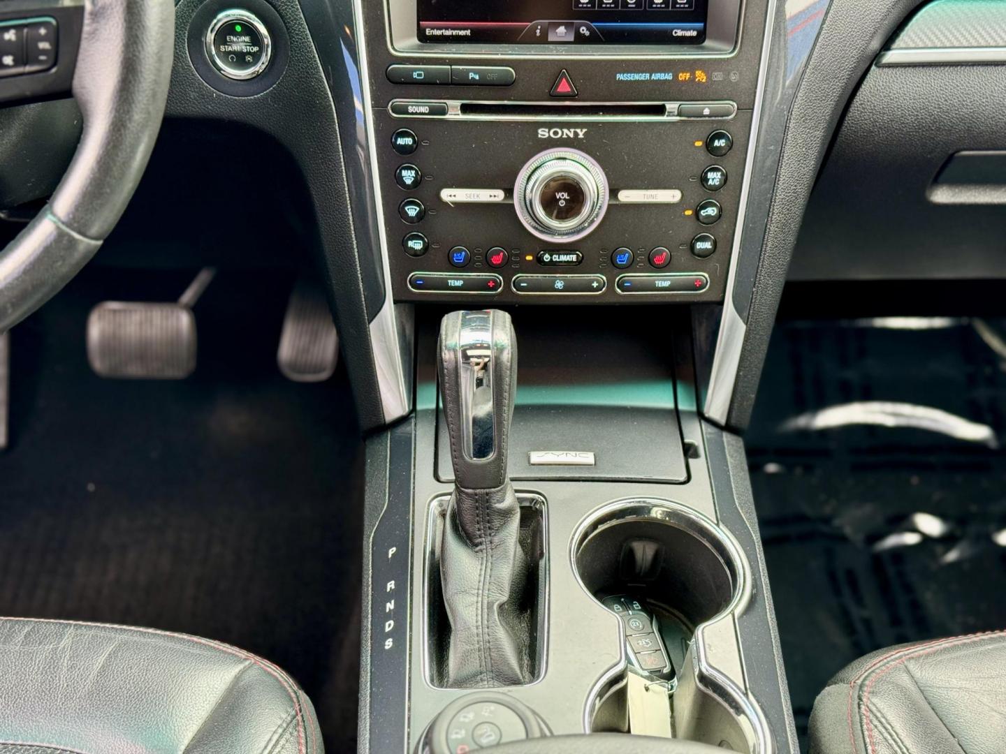 2016 WHITE Ford Explorer Sport 4WD (1FM5K8GT6GG) with an 3.5L V6 DOHC 24V engine, 6-Speed Automatic transmission, located at 7600 S Western Ave., Chicago, IL, 60620, (773) 918-3980, 0.000000, 0.000000 - Photo#16