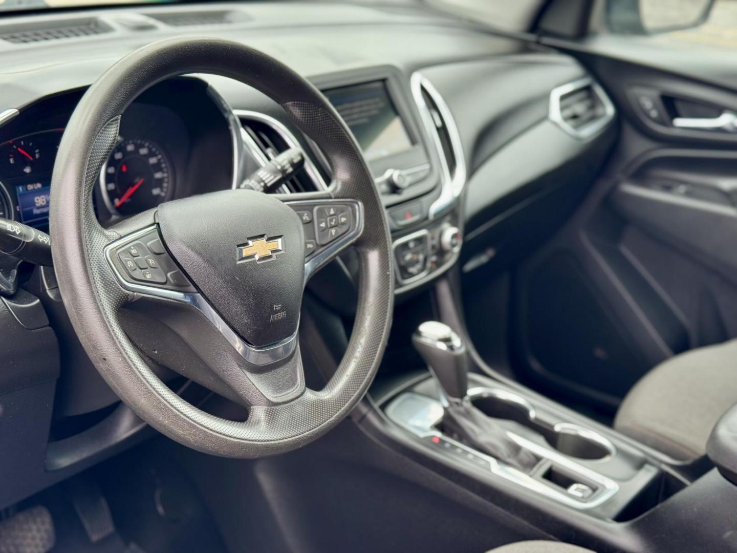 2019 BLACK Chevrolet Equinox LT 1.5 2WD (2GNAXKEV1K6) with an 1.5L L4 DIR DOHC 16V TURBO engine, 6A transmission, located at 7600 S Western Ave., Chicago, IL, 60620, (773) 918-3980, 0.000000, 0.000000 - Photo#5