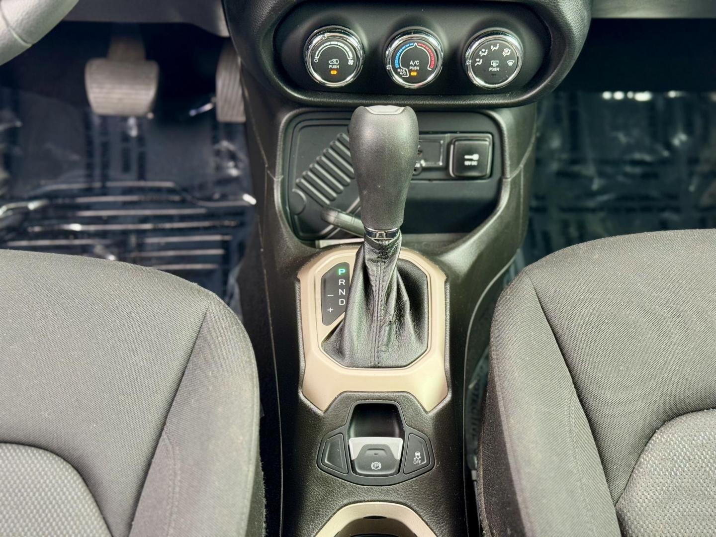 2017 BLACK Jeep Renegade Sport FWD (ZACCJAAB2HP) with an 2.4L L4 DOHC 16V engine, 6M transmission, located at 7600 S Western Ave., Chicago, IL, 60620, (773) 918-3980, 0.000000, 0.000000 - Photo#13