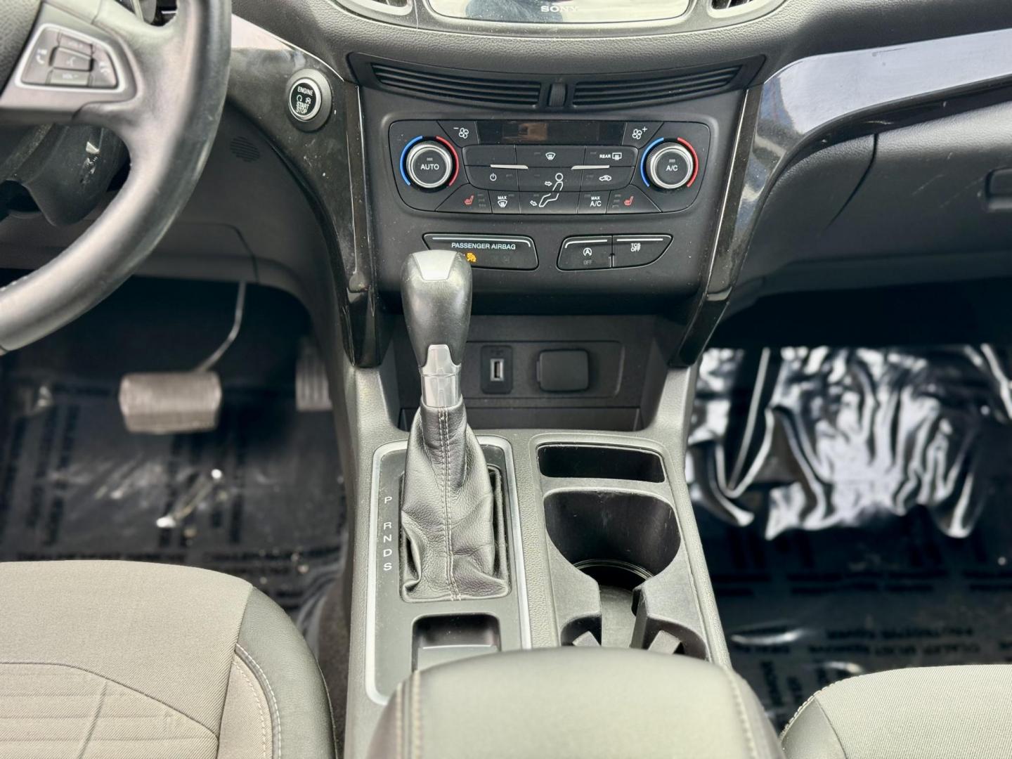 2017 RED Ford Escape Titanium FWD (1FMCU0JDXHU) with an 1.5L L4 DOHC 16V engine, 6A transmission, located at 7600 S Western Ave., Chicago, IL, 60620, (773) 918-3980, 0.000000, 0.000000 - Photo#11