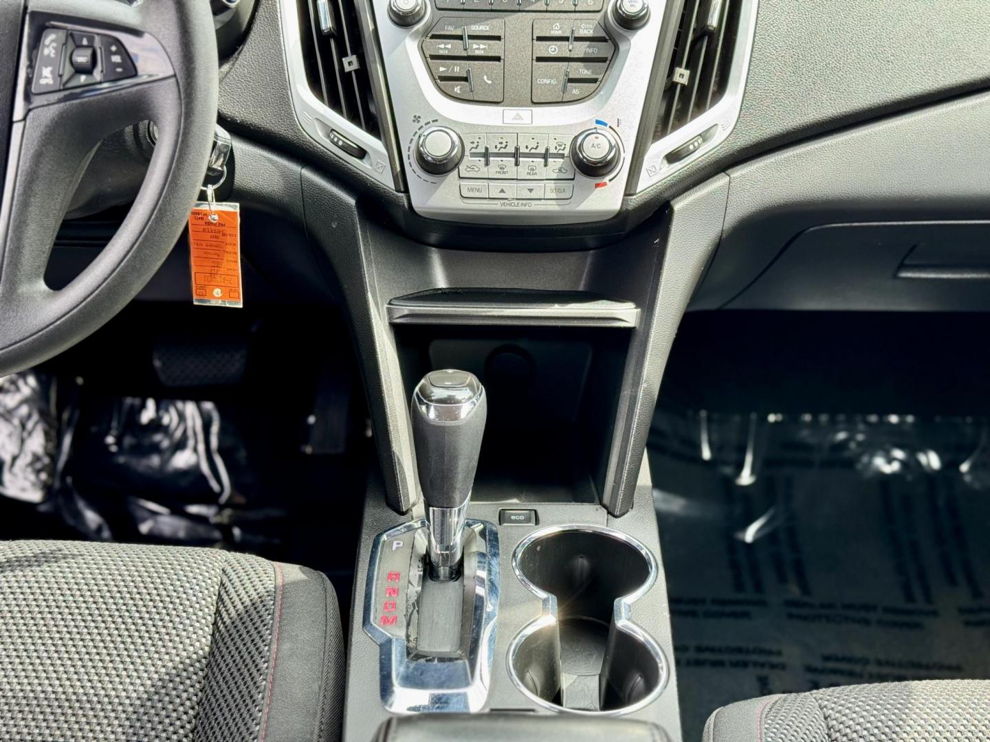 2017 GRAY GMC Terrain SLE1 FWD (2GKALMEK2H6) with an 2.4L L4 DOHC 16V engine, 6A transmission, located at 7600 S Western Ave., Chicago, IL, 60620, (773) 918-3980, 0.000000, 0.000000 - Photo#11