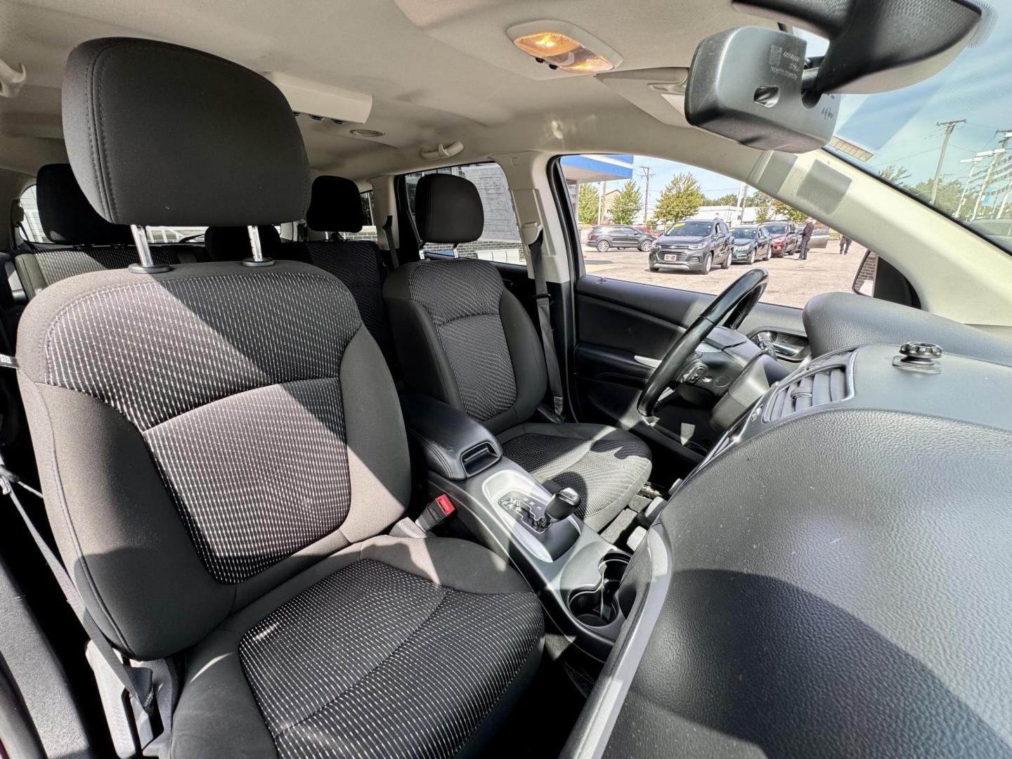 2020 RED Dodge Journey SE Value (3C4PDCAB7LT) with an 2.4L L4 DOHC 16V engine, 6A transmission, located at 7600 S Western Ave., Chicago, IL, 60620, (773) 918-3980, 0.000000, 0.000000 - Photo#9