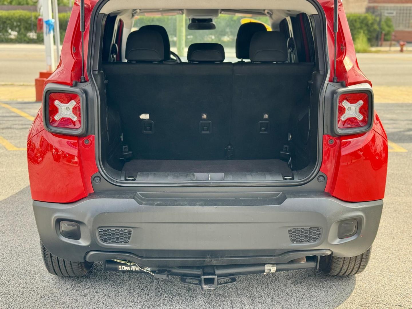 2021 RED Jeep Renegade Latitude (ZACNJCBB4MP) with an 2.4L L4 DOHC 16V engine, 9A transmission, located at 7600 S Western Ave., Chicago, IL, 60620, (773) 918-3980, 0.000000, 0.000000 - Photo#4