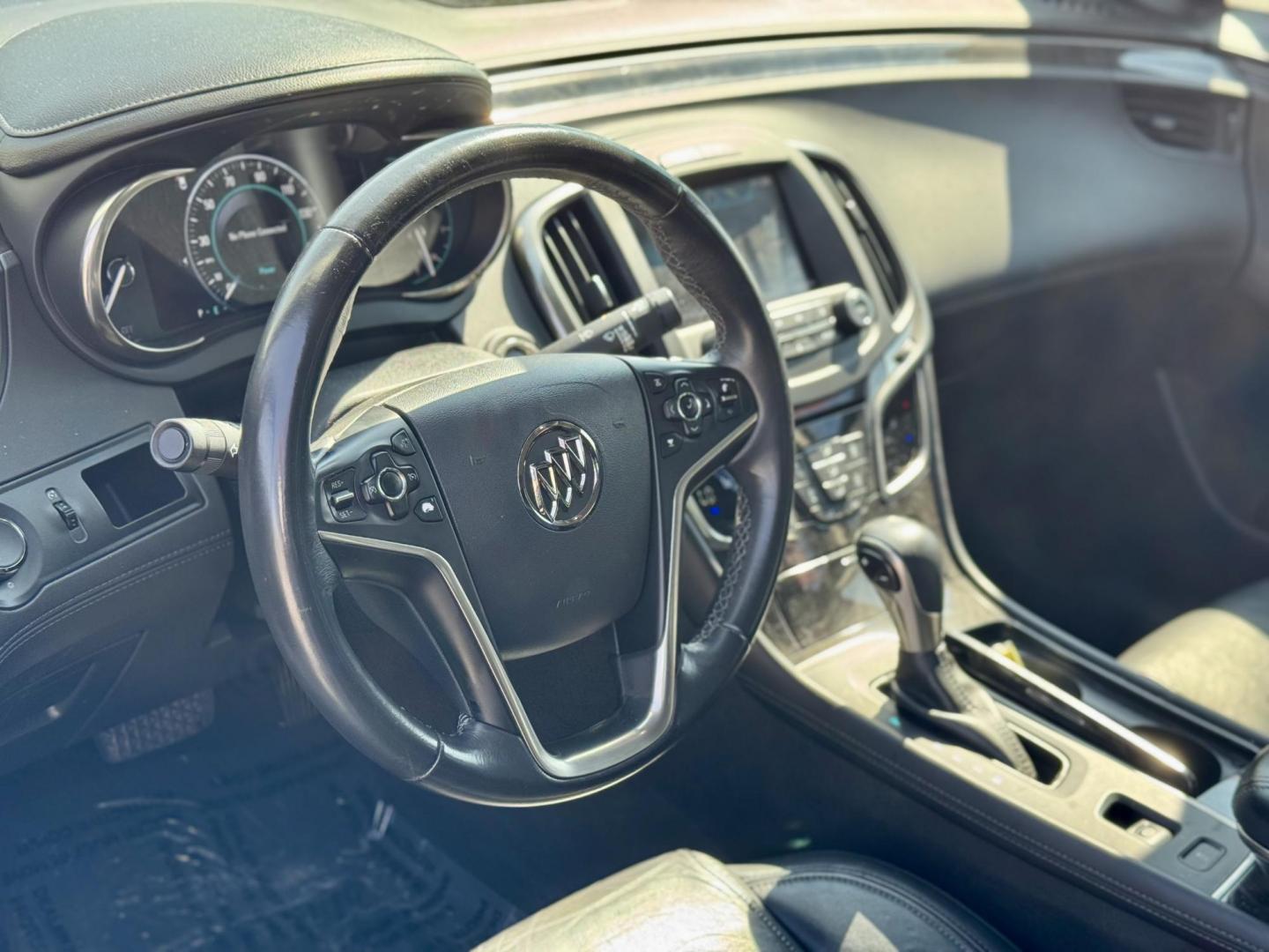 2015 WHITE Buick LaCrosse Leather Package (1G4GB5GR6FF) with an 2.4L L4 DOHC 16V engine, 6-Speed Automatic transmission, located at 7600 S Western Ave., Chicago, IL, 60620, (773) 918-3980, 0.000000, 0.000000 - Photo#5