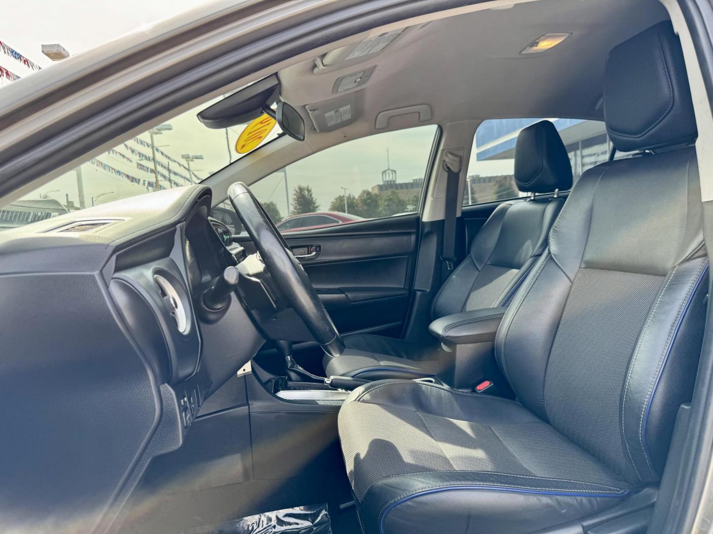 2019 GRAY Toyota Corolla SE CVT (2T1BURHE8KC) with an 1.8L L4 DOHC 16V engine, CVT transmission, located at 7600 S Western Ave., Chicago, IL, 60620, (773) 918-3980, 0.000000, 0.000000 - Photo#7