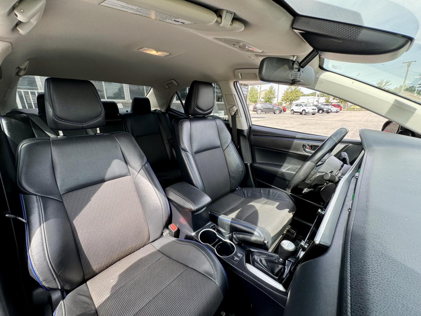 2019 GRAY Toyota Corolla SE CVT (2T1BURHE8KC) with an 1.8L L4 DOHC 16V engine, CVT transmission, located at 7600 S Western Ave., Chicago, IL, 60620, (773) 918-3980, 0.000000, 0.000000 - Photo#8