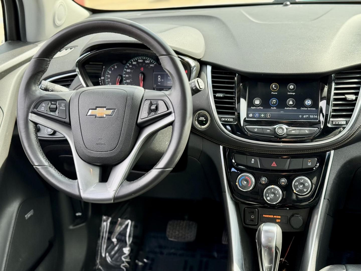 2018 WHITE Chevrolet Trax Premier FWD (3GNCJMSB2JL) with an 1.4L L4 DOHC 16V engine, 6A transmission, located at 7600 S Western Ave., Chicago, IL, 60620, (773) 918-3980, 0.000000, 0.000000 - Photo#6