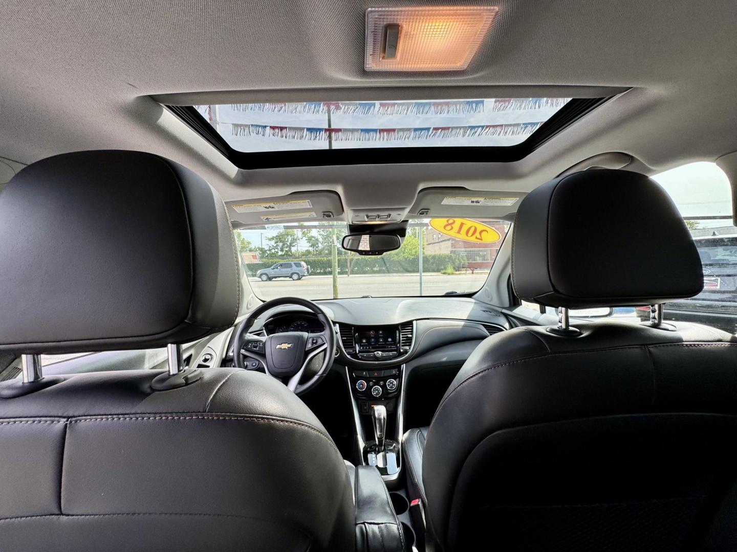 2018 WHITE Chevrolet Trax Premier FWD (3GNCJMSB2JL) with an 1.4L L4 DOHC 16V engine, 6A transmission, located at 7600 S Western Ave., Chicago, IL, 60620, (773) 918-3980, 0.000000, 0.000000 - Photo#10