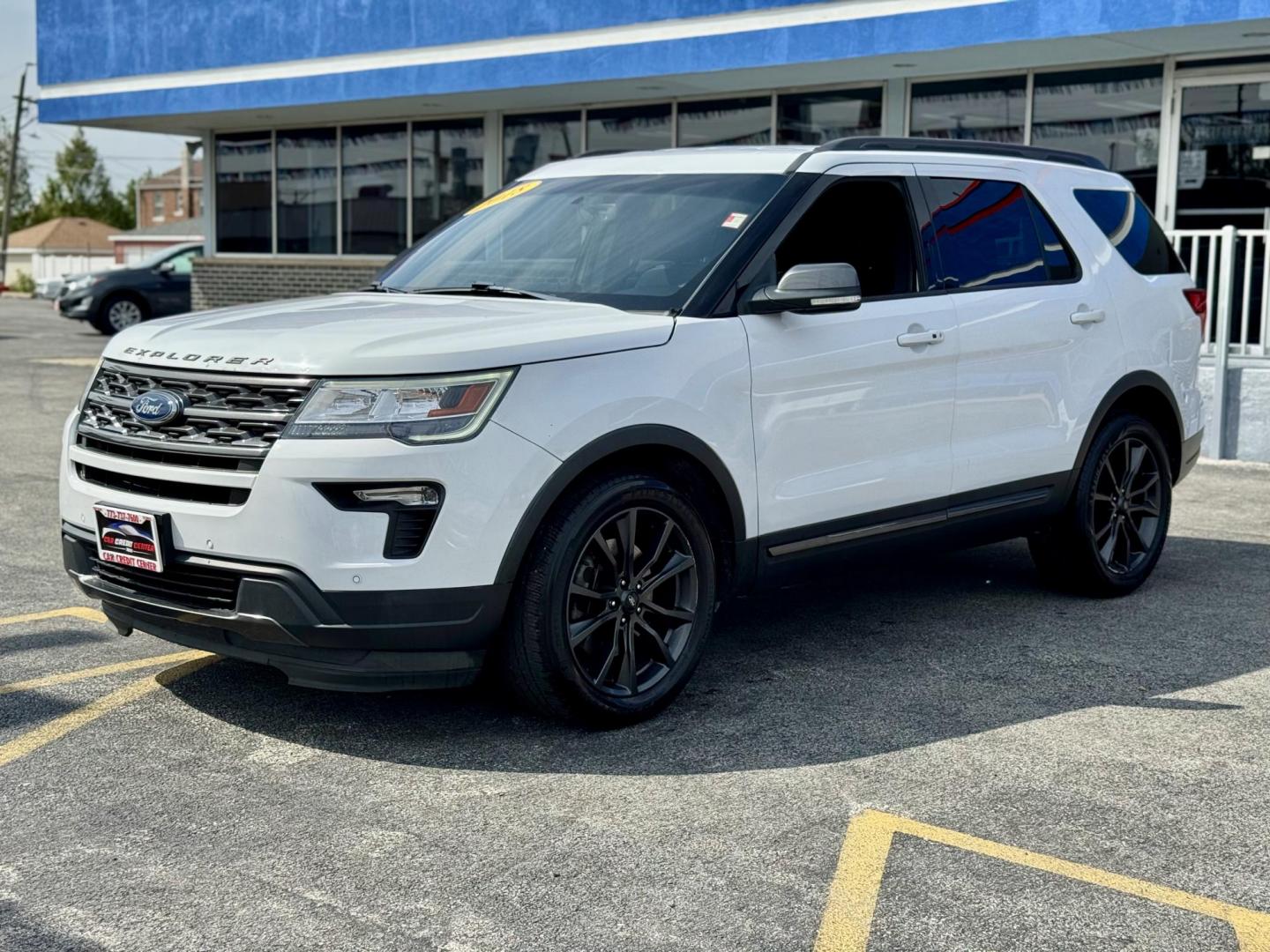 2018 WHITE Ford Explorer XLT FWD (1FM5K7DH7JG) with an 2.3L L4 DOHC 16V engine, 6A transmission, located at 7600 S Western Ave., Chicago, IL, 60620, (773) 918-3980, 0.000000, 0.000000 - Photo#2