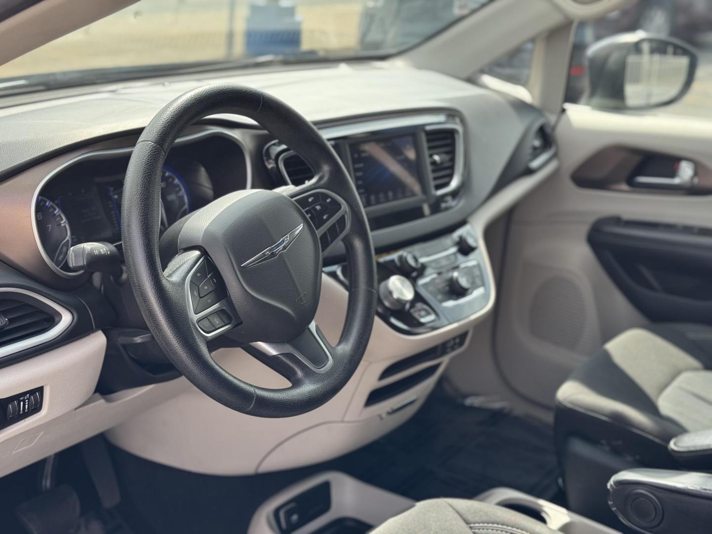 2020 BLUE Chrysler Voyager LX (2C4RC1CG2LR) with an 3.6L V6 DOHC 24V engine, 9A transmission, located at 7600 S Western Ave., Chicago, IL, 60620, (773) 918-3980, 0.000000, 0.000000 - Photo#6