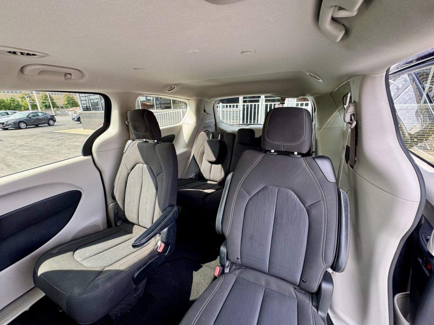 2020 BLUE Chrysler Voyager LX (2C4RC1CG2LR) with an 3.6L V6 DOHC 24V engine, 9A transmission, located at 7600 S Western Ave., Chicago, IL, 60620, (773) 918-3980, 0.000000, 0.000000 - Photo#11