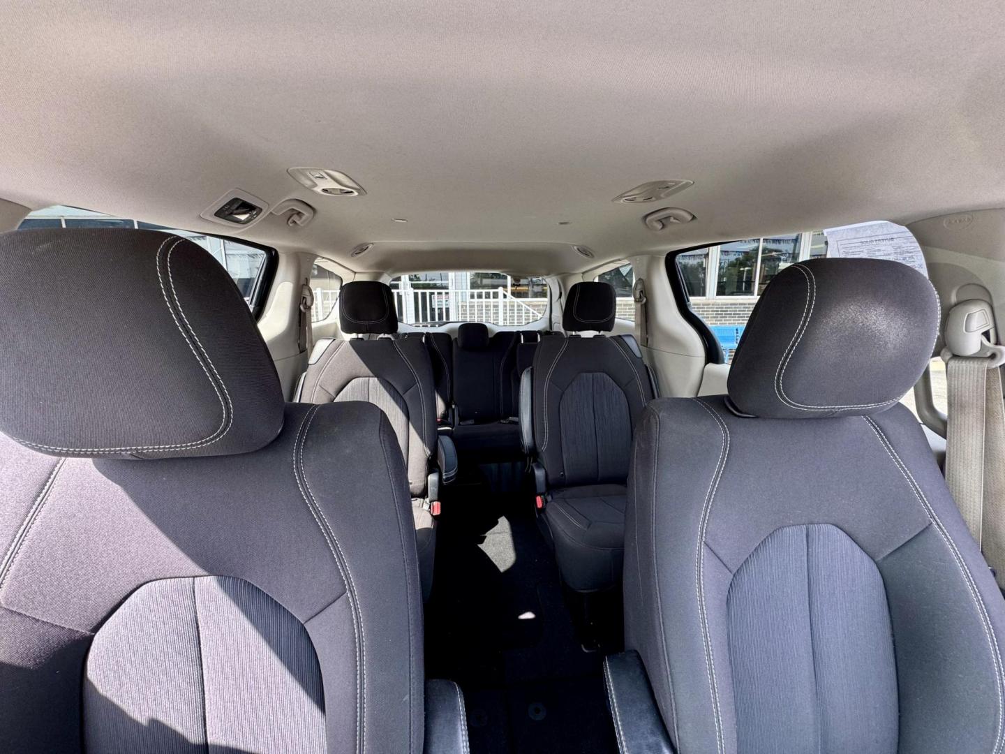 2020 BLUE Chrysler Voyager LX (2C4RC1CG2LR) with an 3.6L V6 DOHC 24V engine, 9A transmission, located at 7600 S Western Ave., Chicago, IL, 60620, (773) 918-3980, 0.000000, 0.000000 - Photo#12