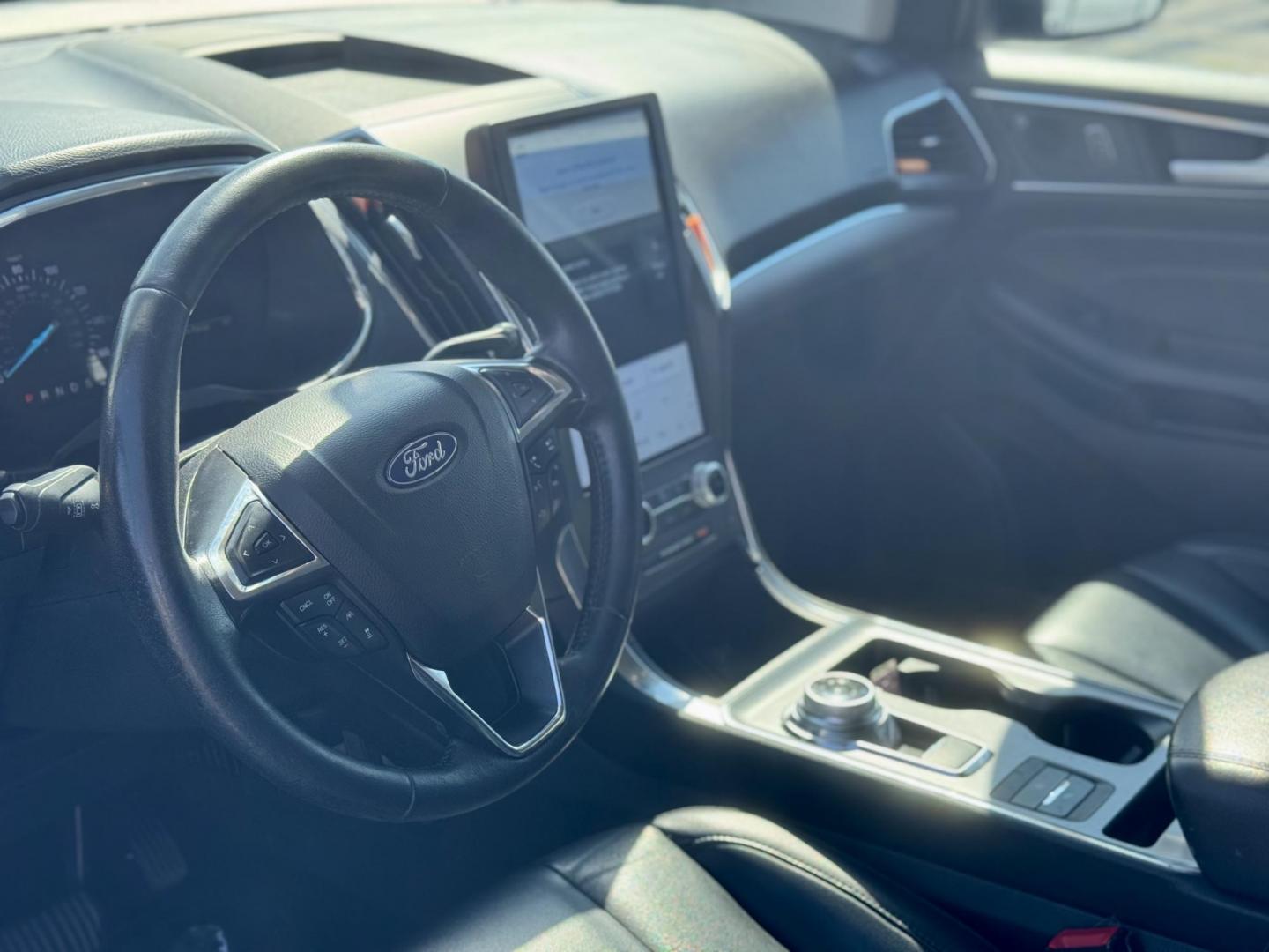 2021 SILVER Ford Edge Titanium AWD (2FMPK4K96MB) with an 2.0L L4 DOHC 16V engine, 6A transmission, located at 7600 S Western Ave., Chicago, IL, 60620, (773) 918-3980, 0.000000, 0.000000 - Photo#5