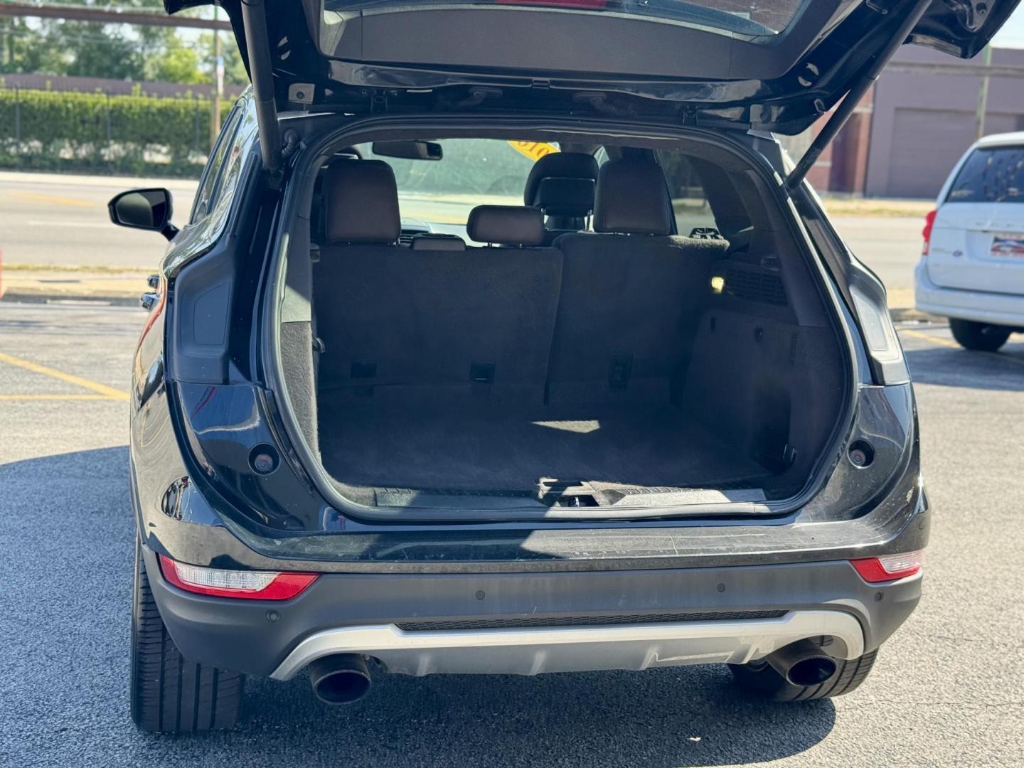 2016 BLACK Lincoln MKC Black Label AWD (5LMTJ4DH1GU) with an 2.3L L4 DOHC 16V engine, 6A transmission, located at 7600 S Western Ave., Chicago, IL, 60620, (773) 918-3980, 0.000000, 0.000000 - Photo#4