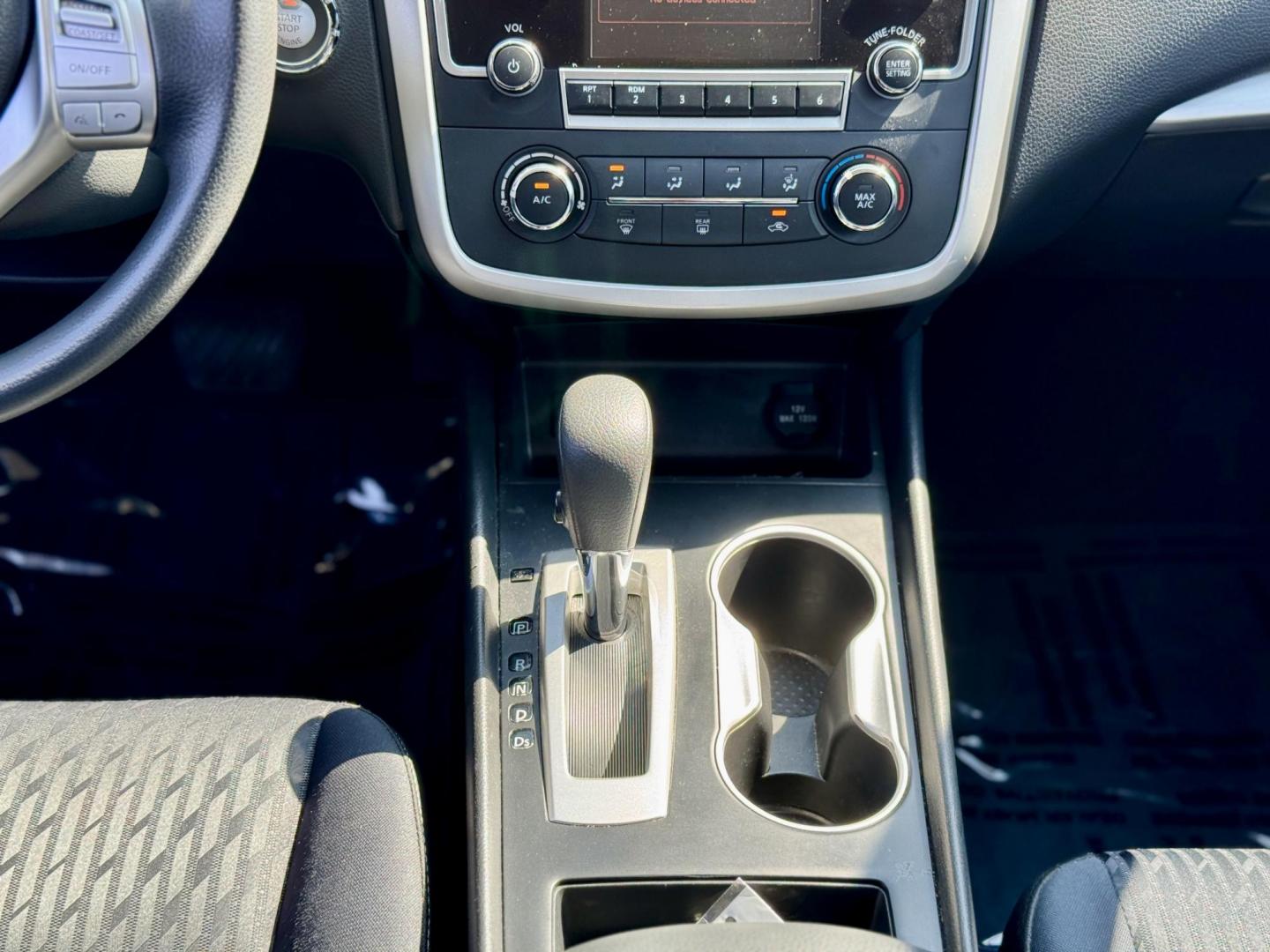 2018 GRAY Nissan Altima 2.5 (1N4AL3AP1JC) with an 2.5L L4 DOHC 16V engine, CVT transmission, located at 7600 S Western Ave., Chicago, IL, 60620, (773) 918-3980, 0.000000, 0.000000 - Photo#11