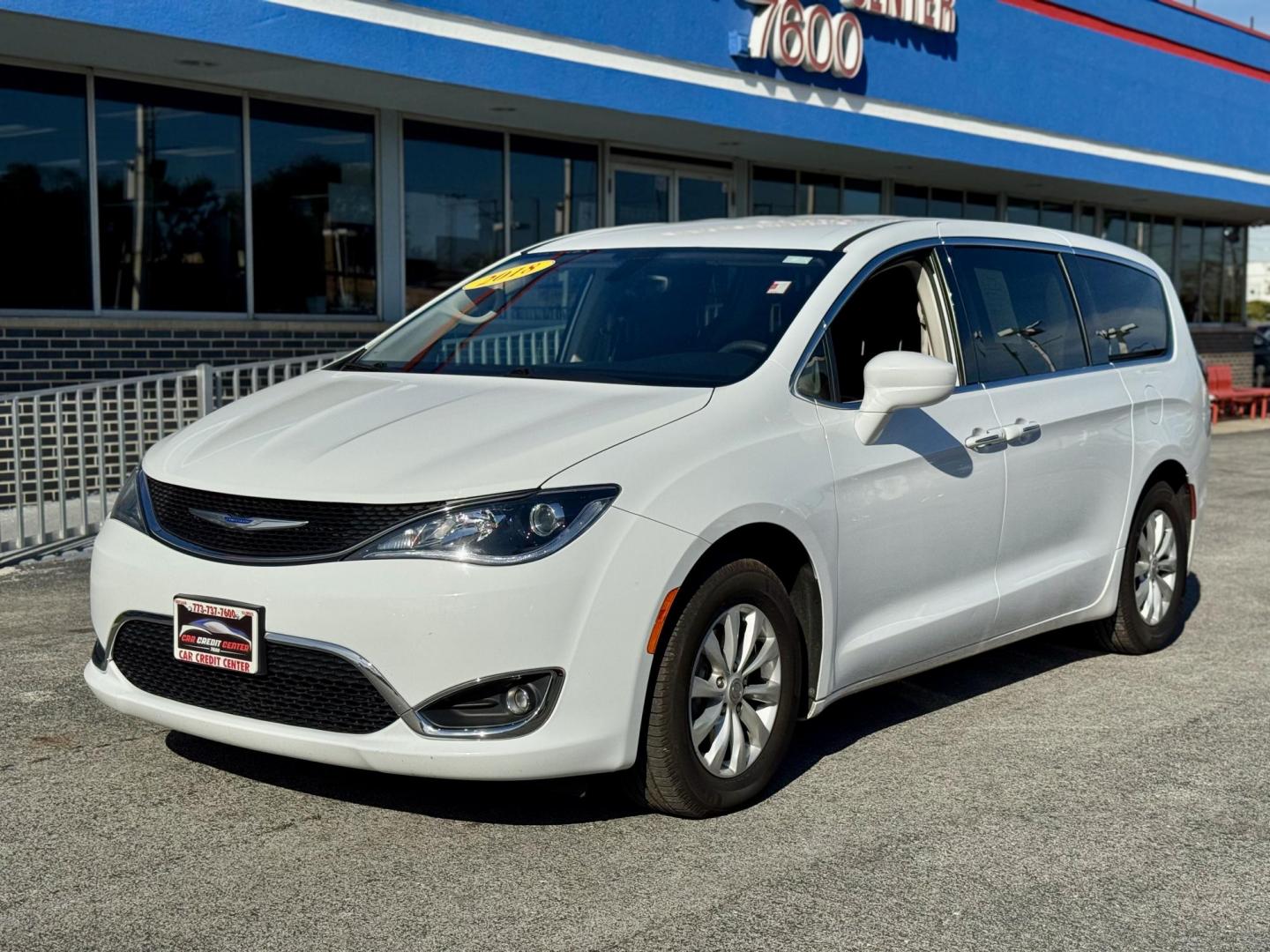 2018 WHITE Chrysler Pacifica Touring Plus (2C4RC1FG1JR) with an 3.6L V6 DOHC 24V engine, 9A transmission, located at 7600 S Western Ave., Chicago, IL, 60620, (773) 918-3980, 0.000000, 0.000000 - Photo#2