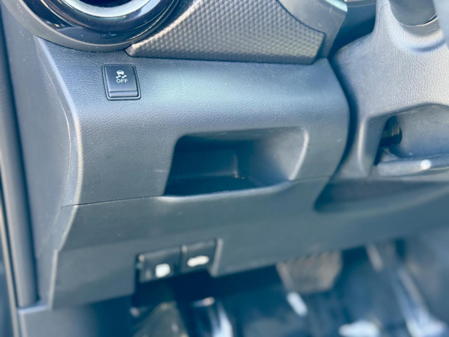 2019 BLACK Nissan Kicks S (3N1CP5CU6KL) with an 1.6L L4 engine, CVT transmission, located at 7600 S Western Ave., Chicago, IL, 60620, (773) 918-3980, 0.000000, 0.000000 - Photo#12
