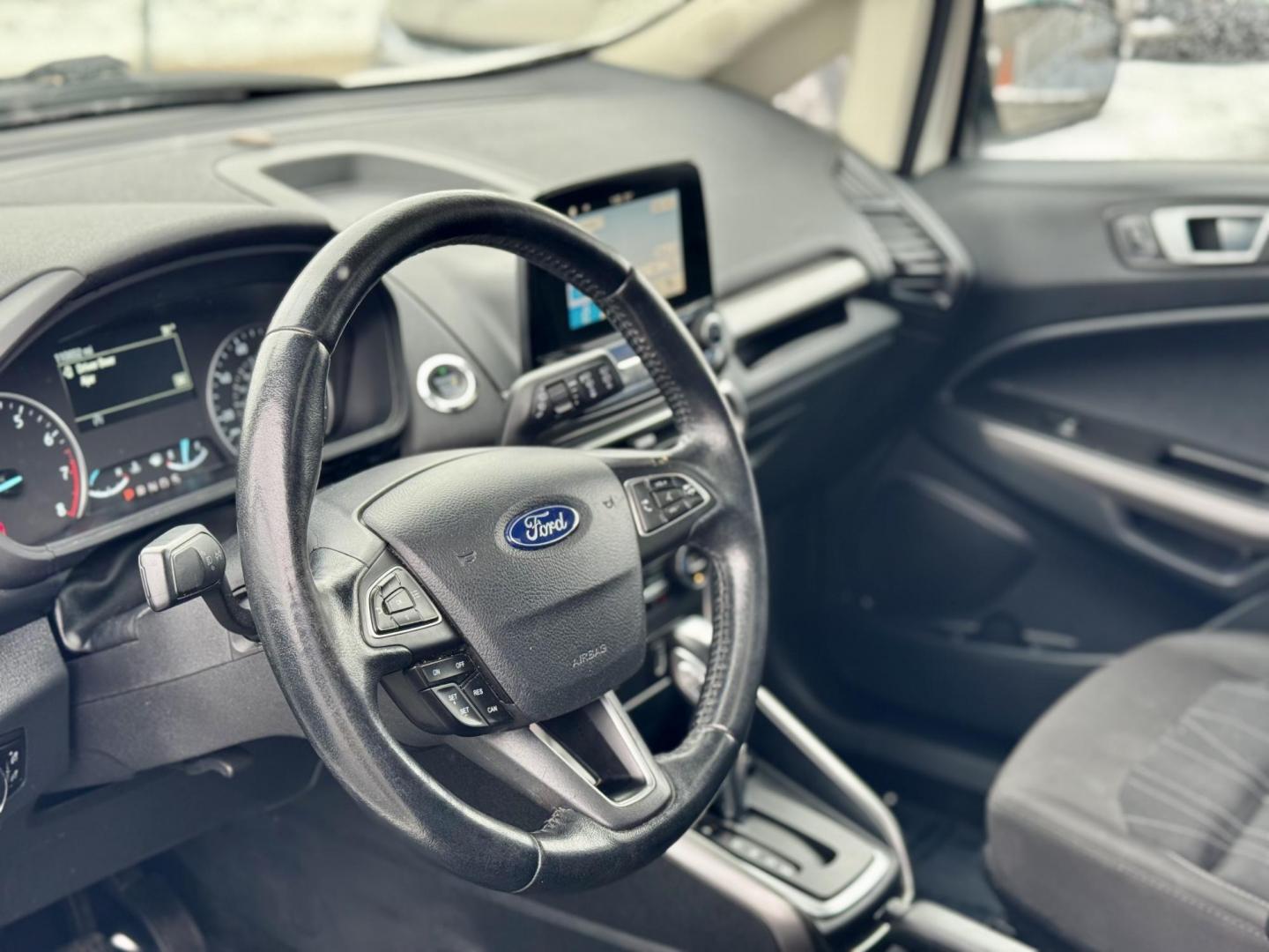 2018 WHITE Ford EcoSport SE (MAJ3P1TE2JC) with an 1.0L L3 engine, 6A transmission, located at 7600 S Western Ave., Chicago, IL, 60620, (773) 918-3980, 0.000000, 0.000000 - Photo#4