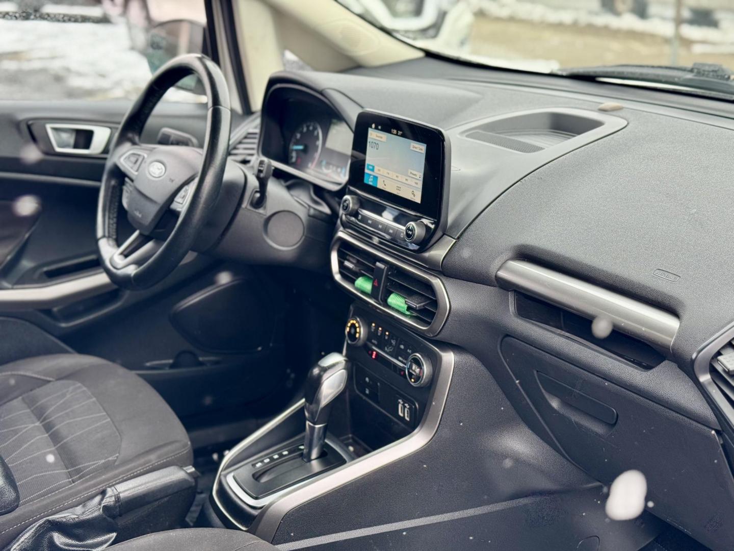 2018 WHITE Ford EcoSport SE (MAJ3P1TE2JC) with an 1.0L L3 engine, 6A transmission, located at 7600 S Western Ave., Chicago, IL, 60620, (773) 918-3980, 0.000000, 0.000000 - Photo#11