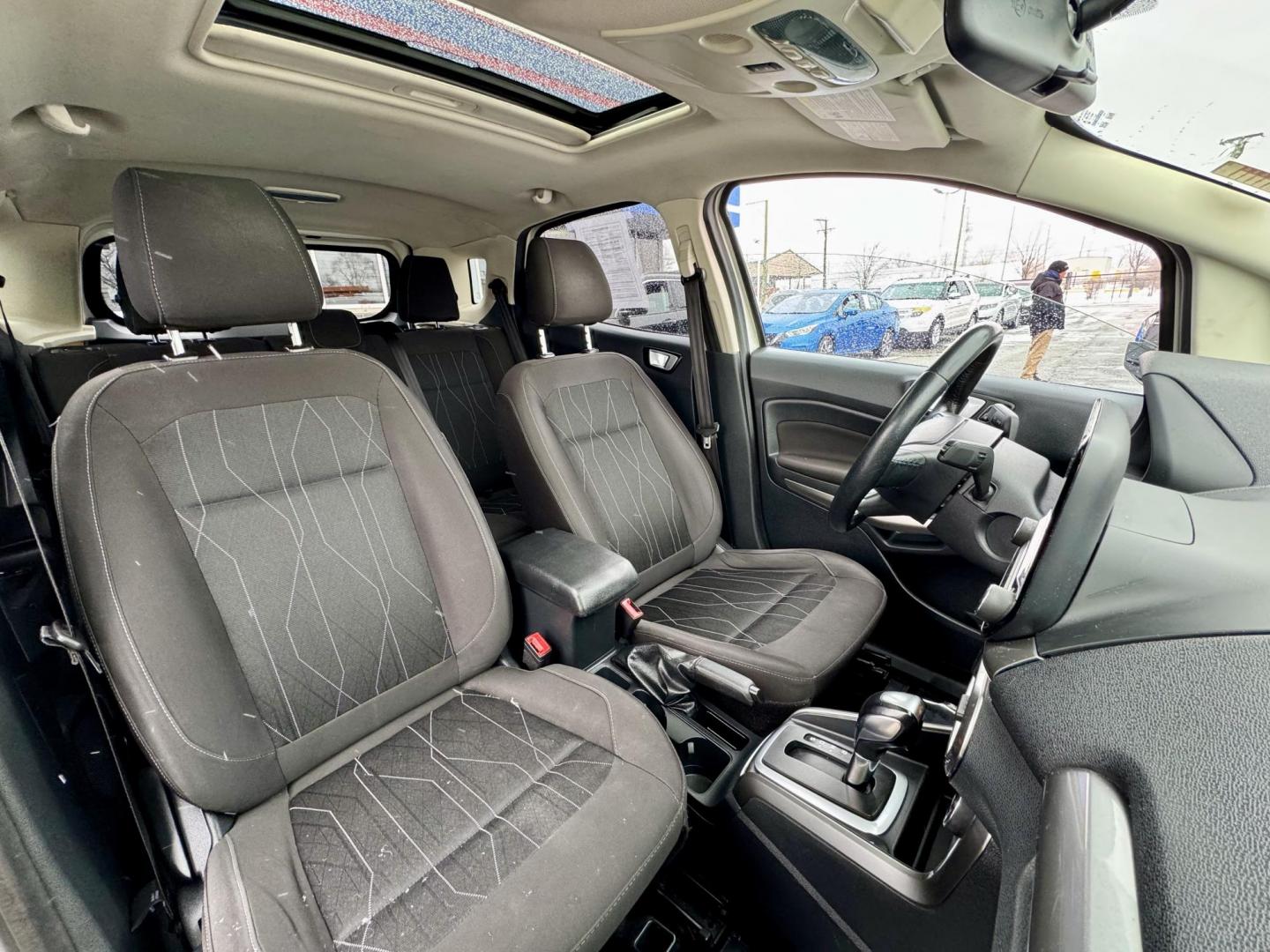 2018 WHITE Ford EcoSport SE (MAJ3P1TE2JC) with an 1.0L L3 engine, 6A transmission, located at 7600 S Western Ave., Chicago, IL, 60620, (773) 918-3980, 0.000000, 0.000000 - Photo#12