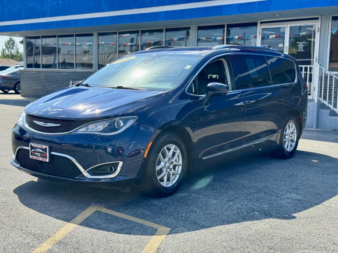 2020 BLUE Chrysler Pacifica Touring-L (2C4RC1BG1LR) with an 3.6L V6 DOHC 24V engine, 9A transmission, located at 7600 S Western Ave., Chicago, IL, 60620, (773) 918-3980, 0.000000, 0.000000 - Photo#2