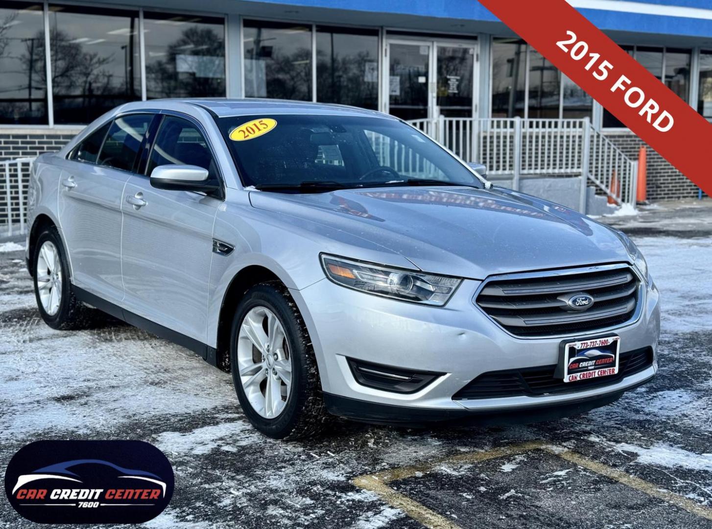 2015 SILVER Ford Taurus SEL FWD (1FAHP2E83FG) with an 3.5L V6 DOHC 24V engine, 6-Speed Automatic transmission, located at 7600 S Western Ave., Chicago, IL, 60620, (773) 918-3980, 0.000000, 0.000000 - Photo#0