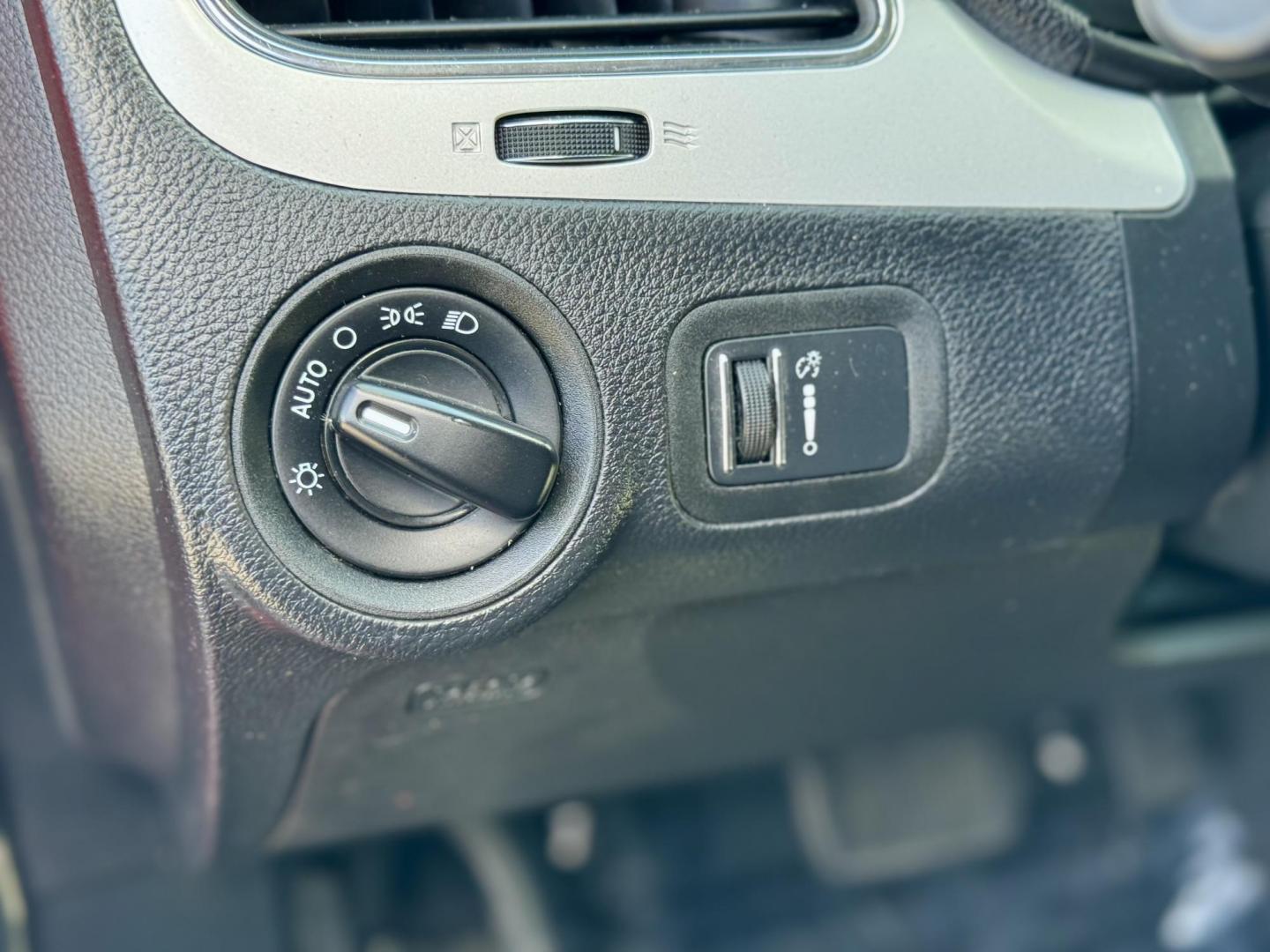 2020 RED Dodge Journey SE Value (3C4PDCAB2LT) with an 2.4L L4 DOHC 16V engine, 6A transmission, located at 7600 S Western Ave., Chicago, IL, 60620, (773) 918-3980, 0.000000, 0.000000 - Photo#13