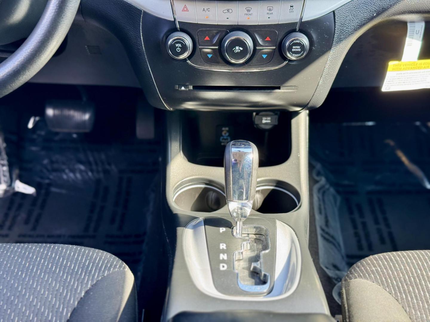 2020 RED Dodge Journey SE Value (3C4PDCAB2LT) with an 2.4L L4 DOHC 16V engine, 6A transmission, located at 7600 S Western Ave., Chicago, IL, 60620, (773) 918-3980, 0.000000, 0.000000 - Photo#12