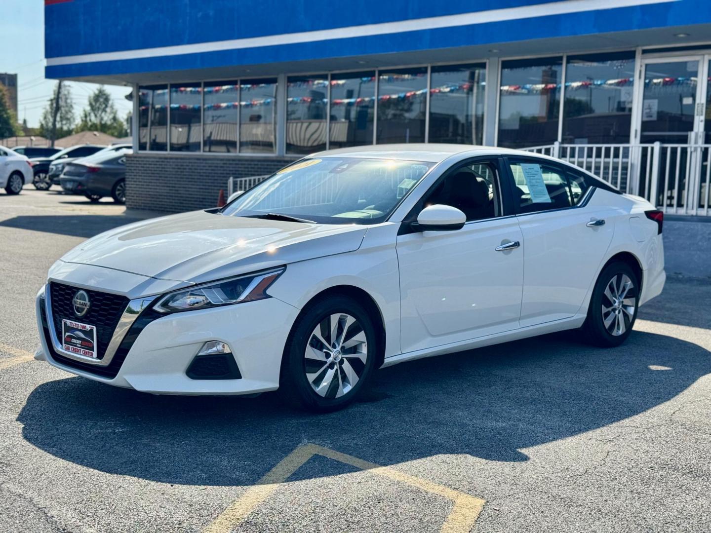 2021 WHITE Nissan Altima 2.5 S (1N4BL4BV7MN) with an 2.5L L4 DOHC 16V engine, CVT transmission, located at 7600 S Western Ave., Chicago, IL, 60620, (773) 918-3980, 0.000000, 0.000000 - Photo#3