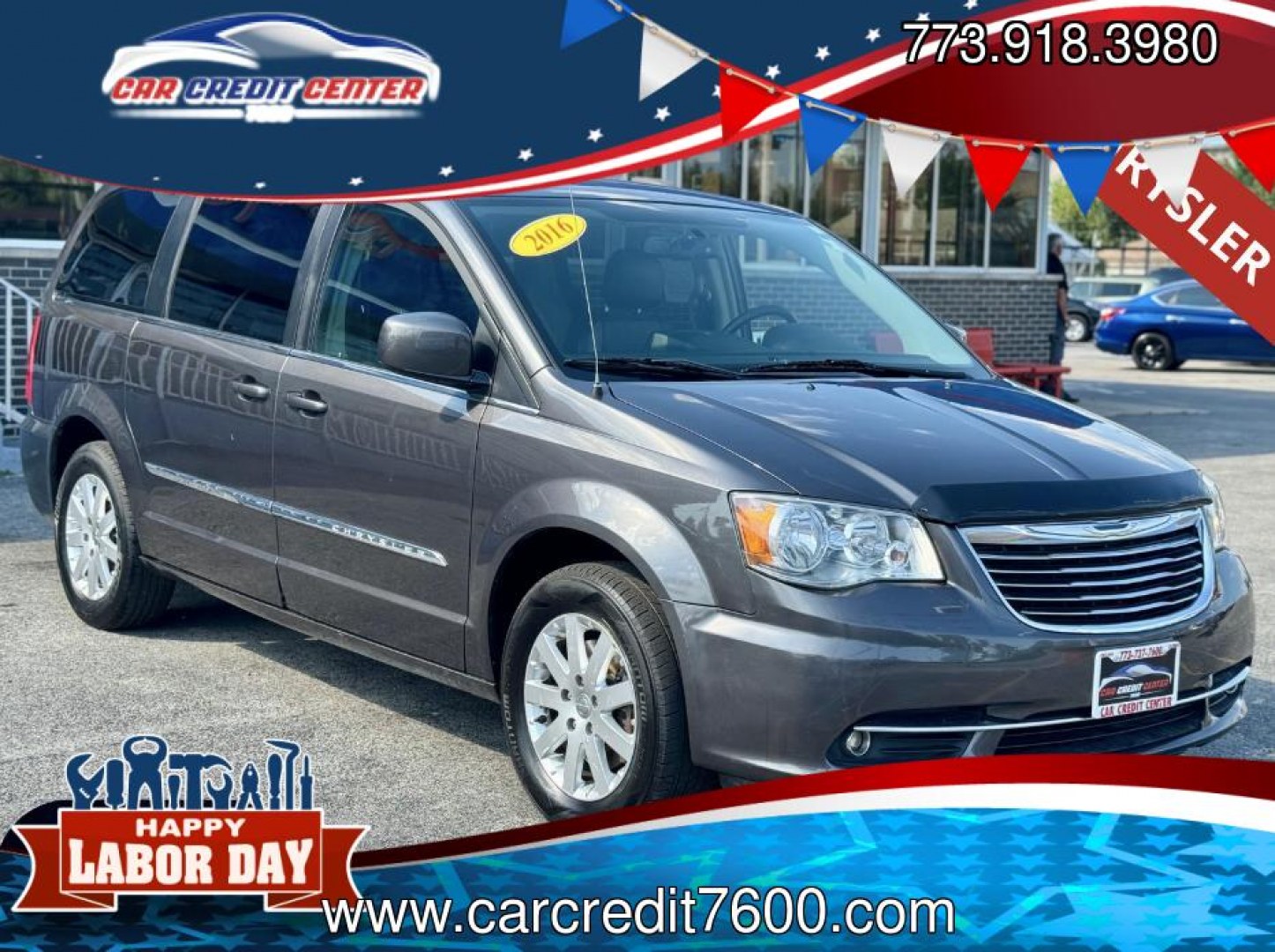 2016 GRAY Chrysler Town and Country Touring (2C4RC1BG9GR) with an 3.6L V6 DOHC 24V engine, 6A transmission, located at 7600 S Western Ave., Chicago, IL, 60620, (773) 918-3980, 0.000000, 0.000000- Photo#0