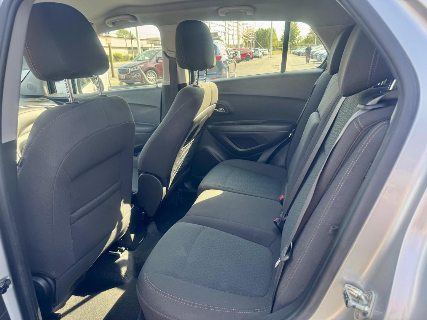 2018 SILVER Chevrolet Trax LS FWD (KL7CJKSB7JB) with an 1.4L L4 DOHC 16V engine, 6A transmission, located at 7600 S Western Ave., Chicago, IL, 60620, (773) 918-3980, 0.000000, 0.000000 - Photo#10